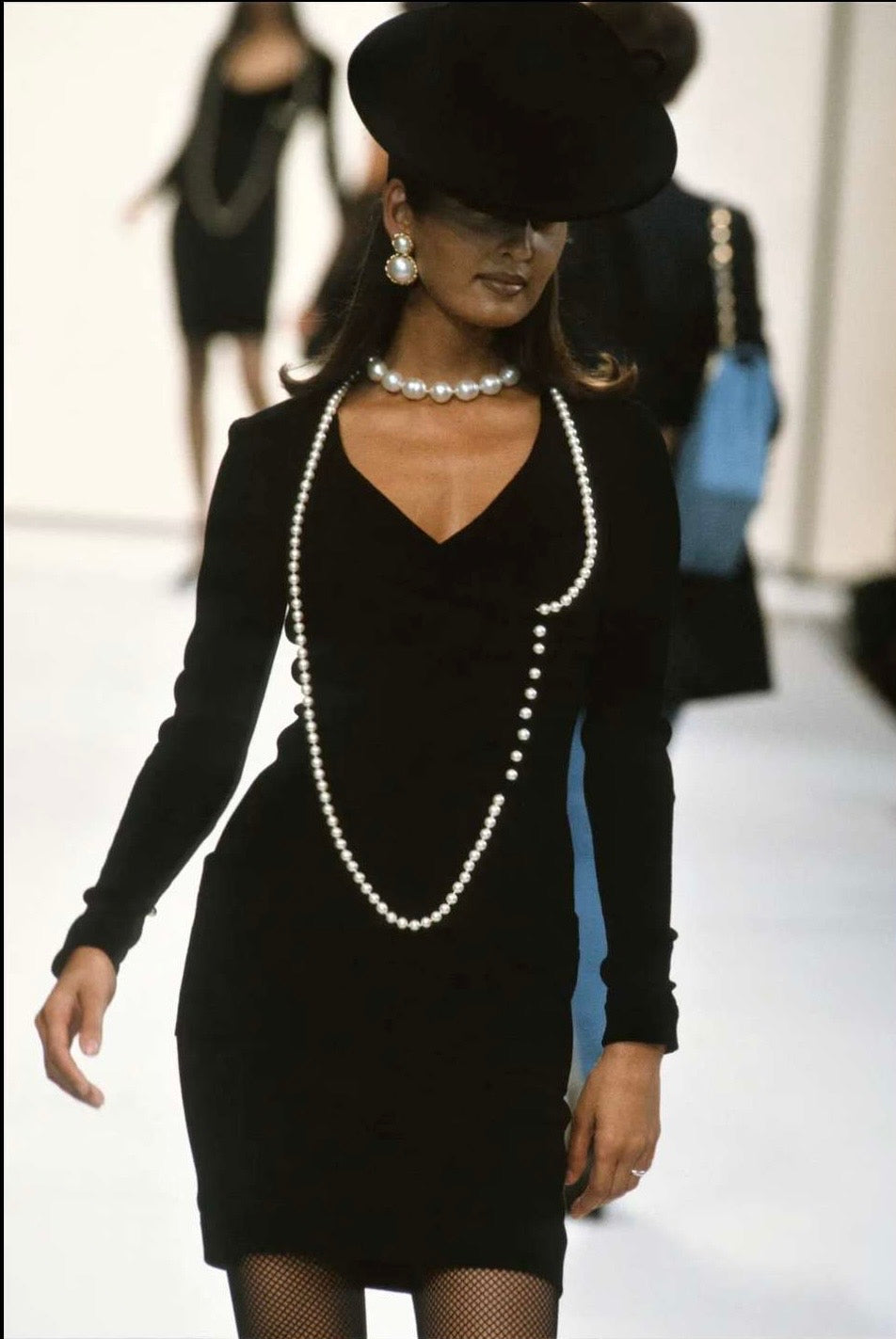 Chanel Black Pearl Dress Dress Size:40