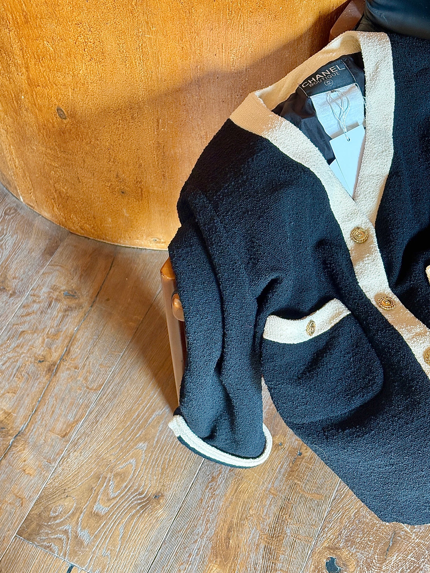 Chanel black and white color blocked cardigan jacket size:38