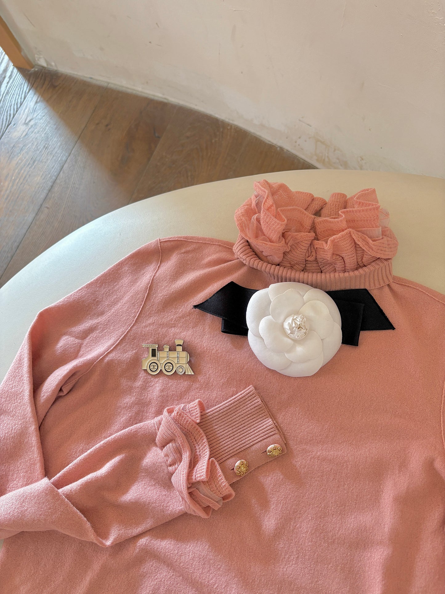Chanel 2015 Salzburg Pink Sweater Size: 36
