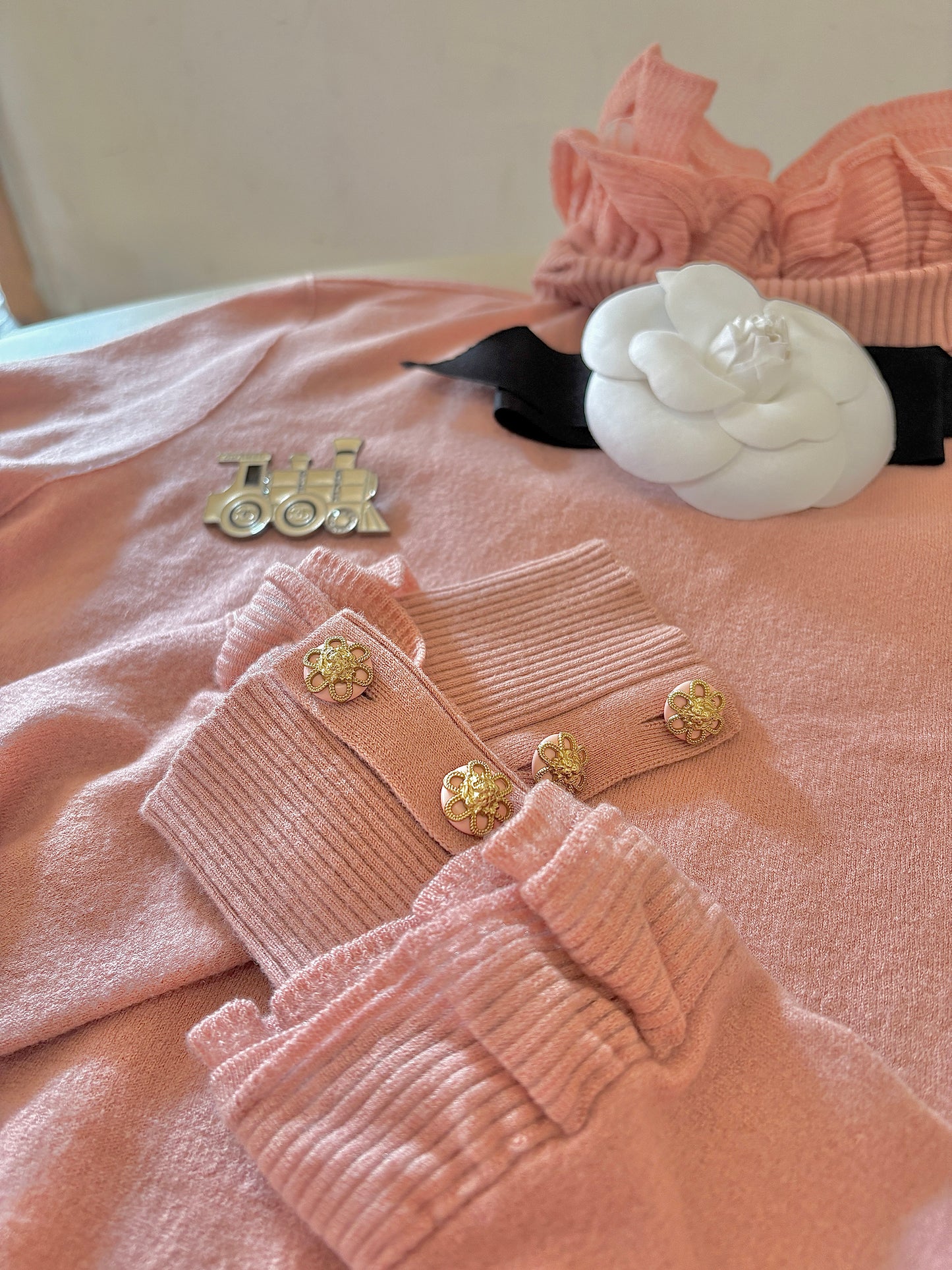 Chanel 2015 Salzburg Pink Sweater Size: 36