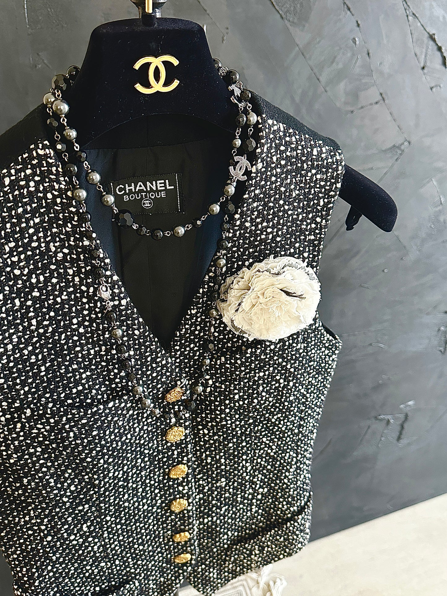 Chanel vintage grey woolen vest Size: 38