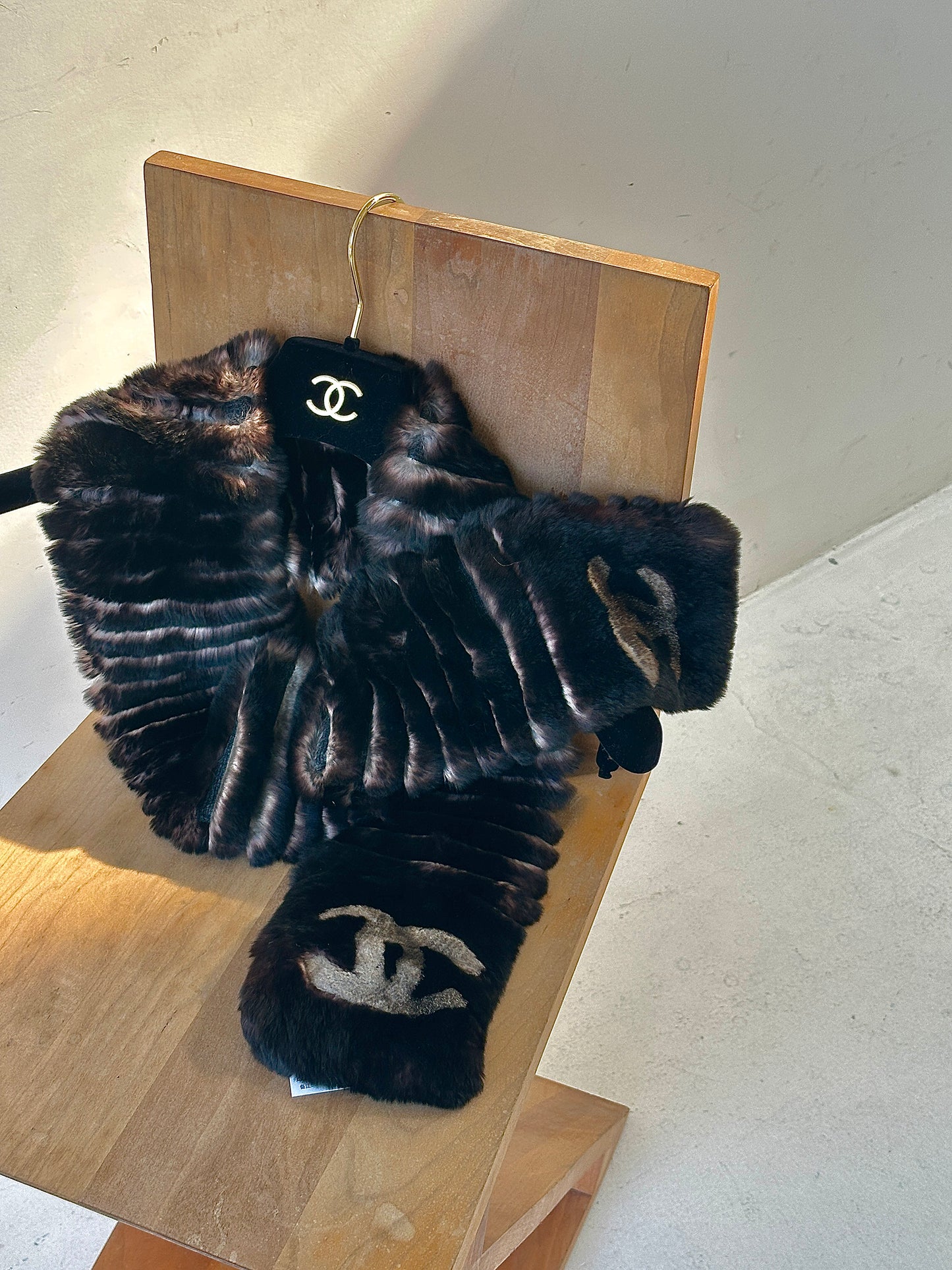 Chanel natural rabbit fur scarf size: onesize