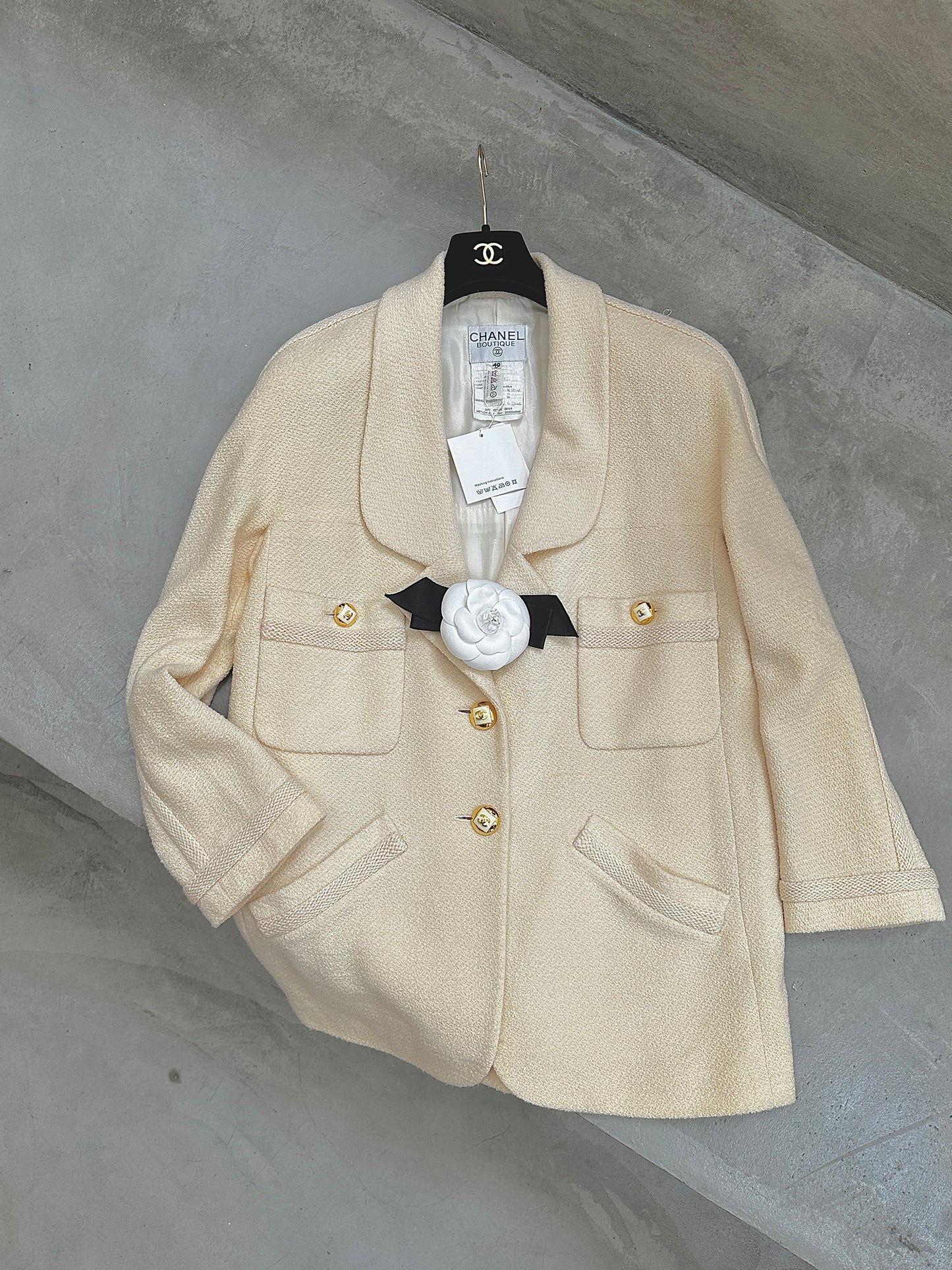 Chanel beige mid length jacket size:40