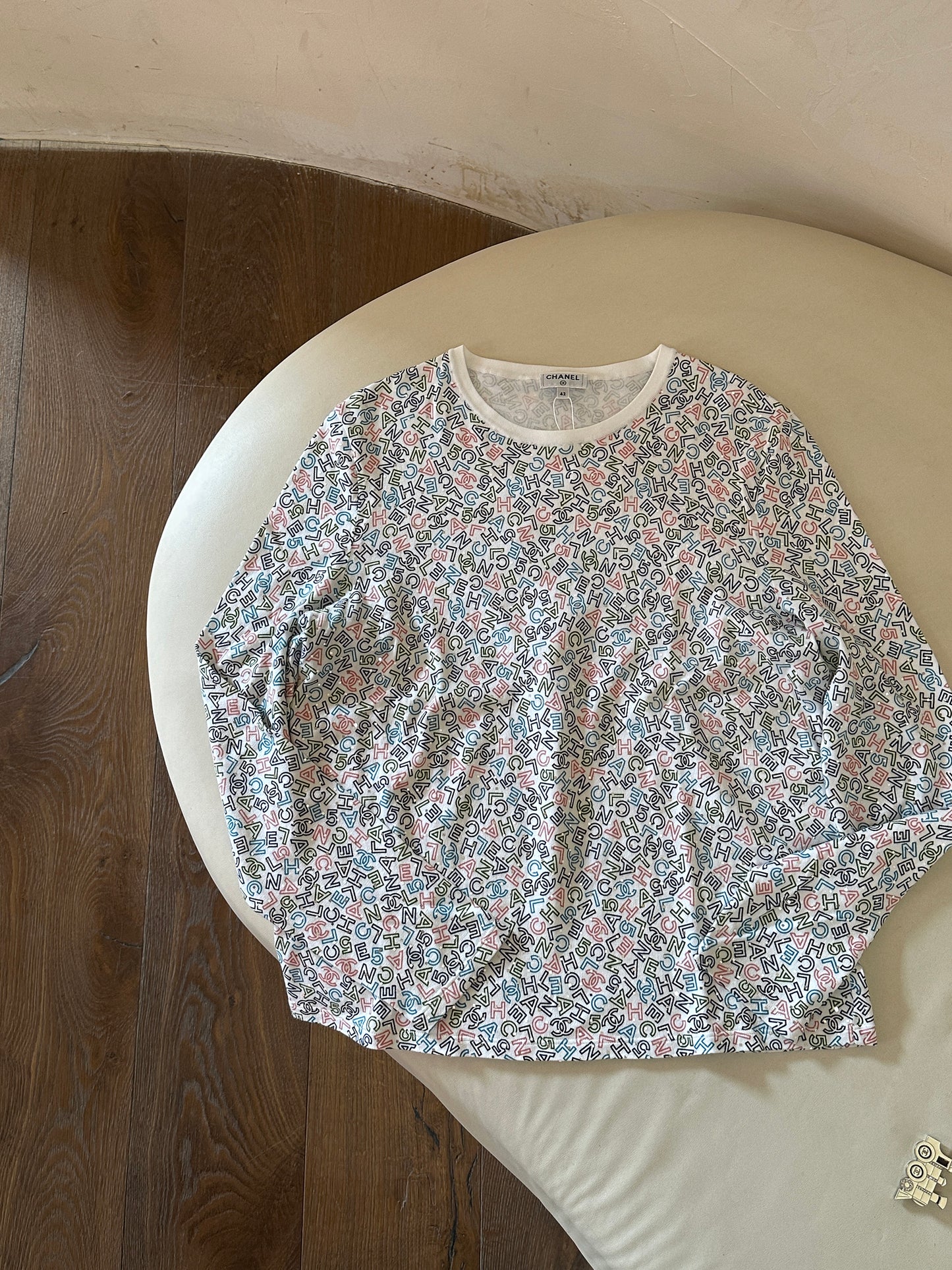 Chanel sequined letter long sleeved top size:42