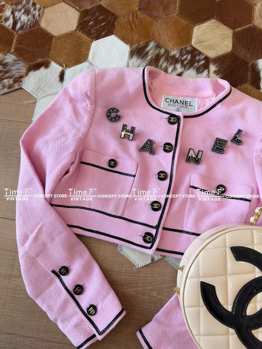 Chanel mirror logo r acrylic brooch
