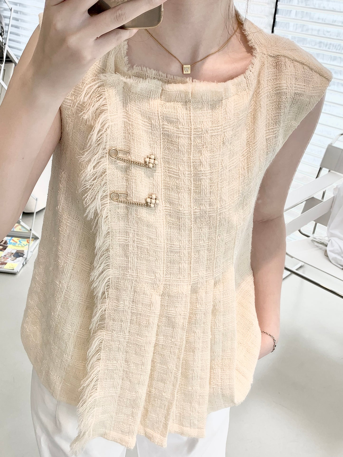 Chanel 2013 Edinburgh vest Size:34