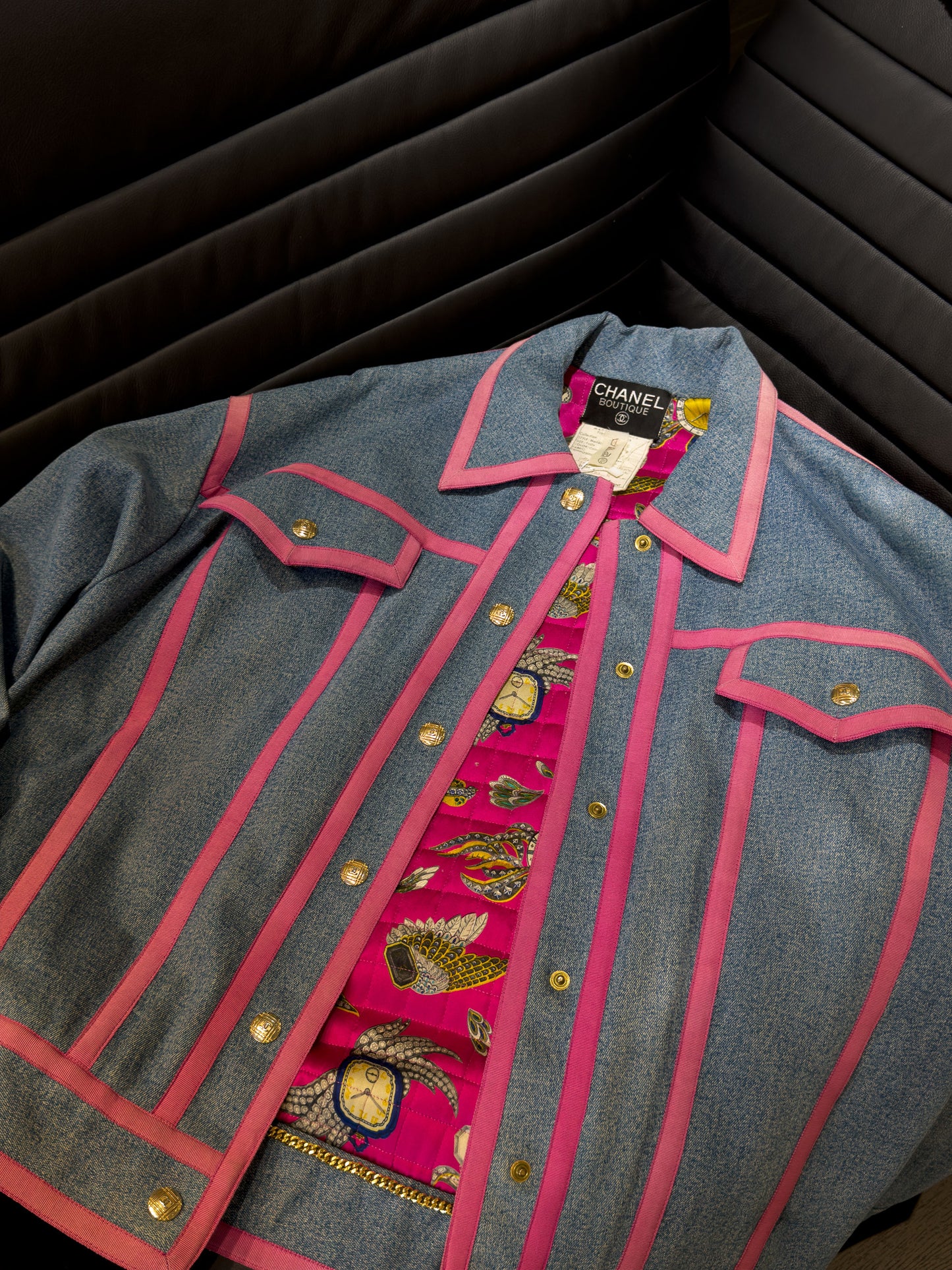 Chanel Blue and pink denim jacket Size:40