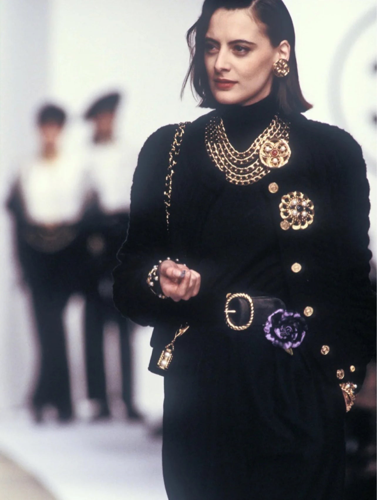 Chanel 80s Golden Earrings/Brooch Set