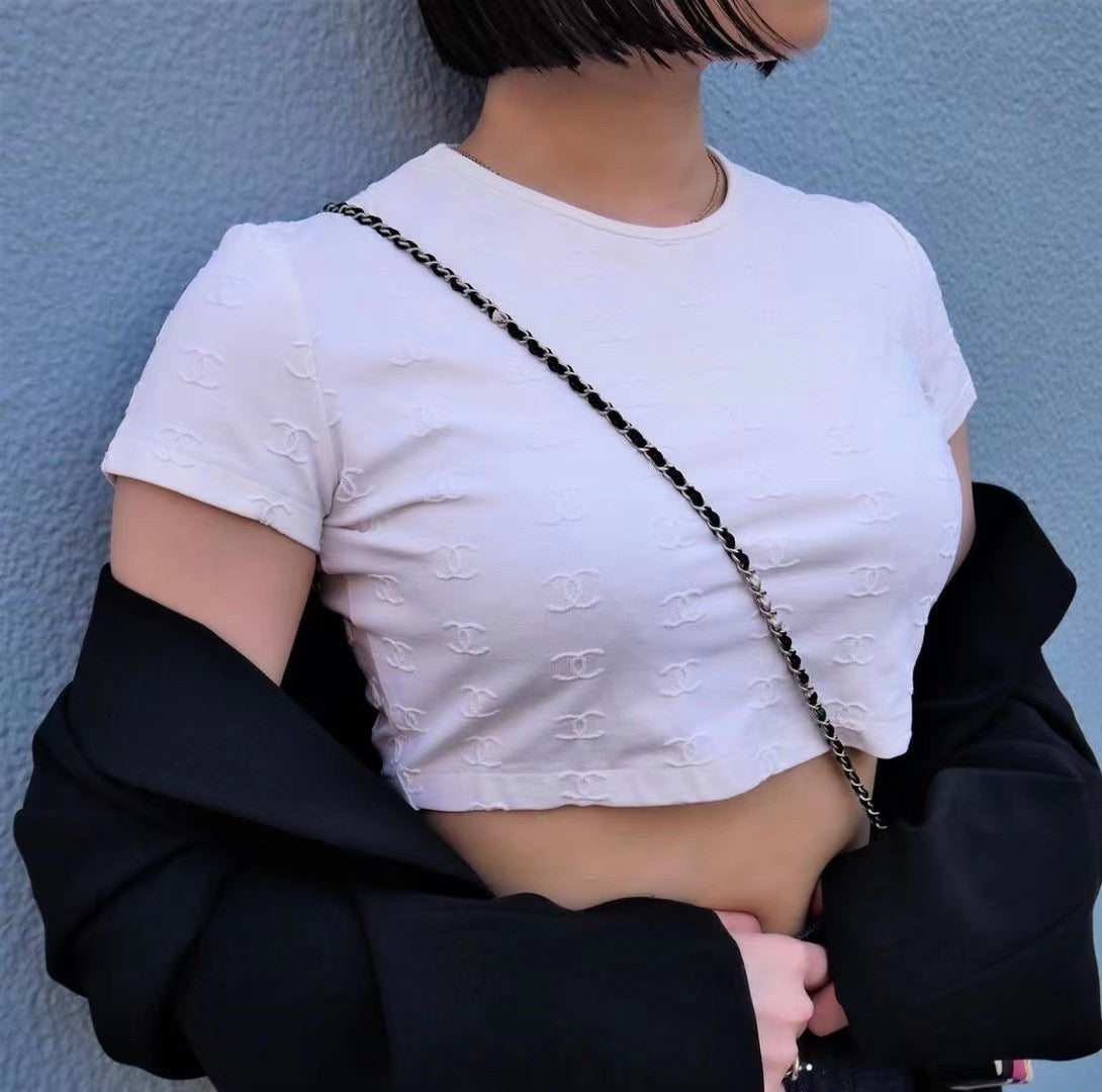 Chanel white embossed top Size:38