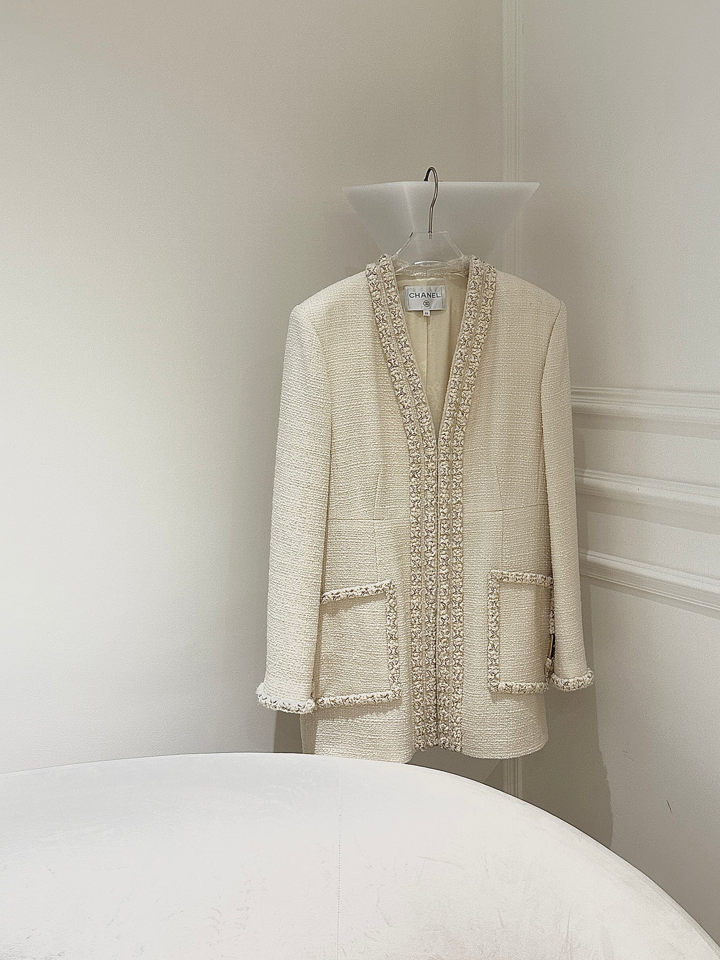 Chanel 2014 off white jacket Size:48