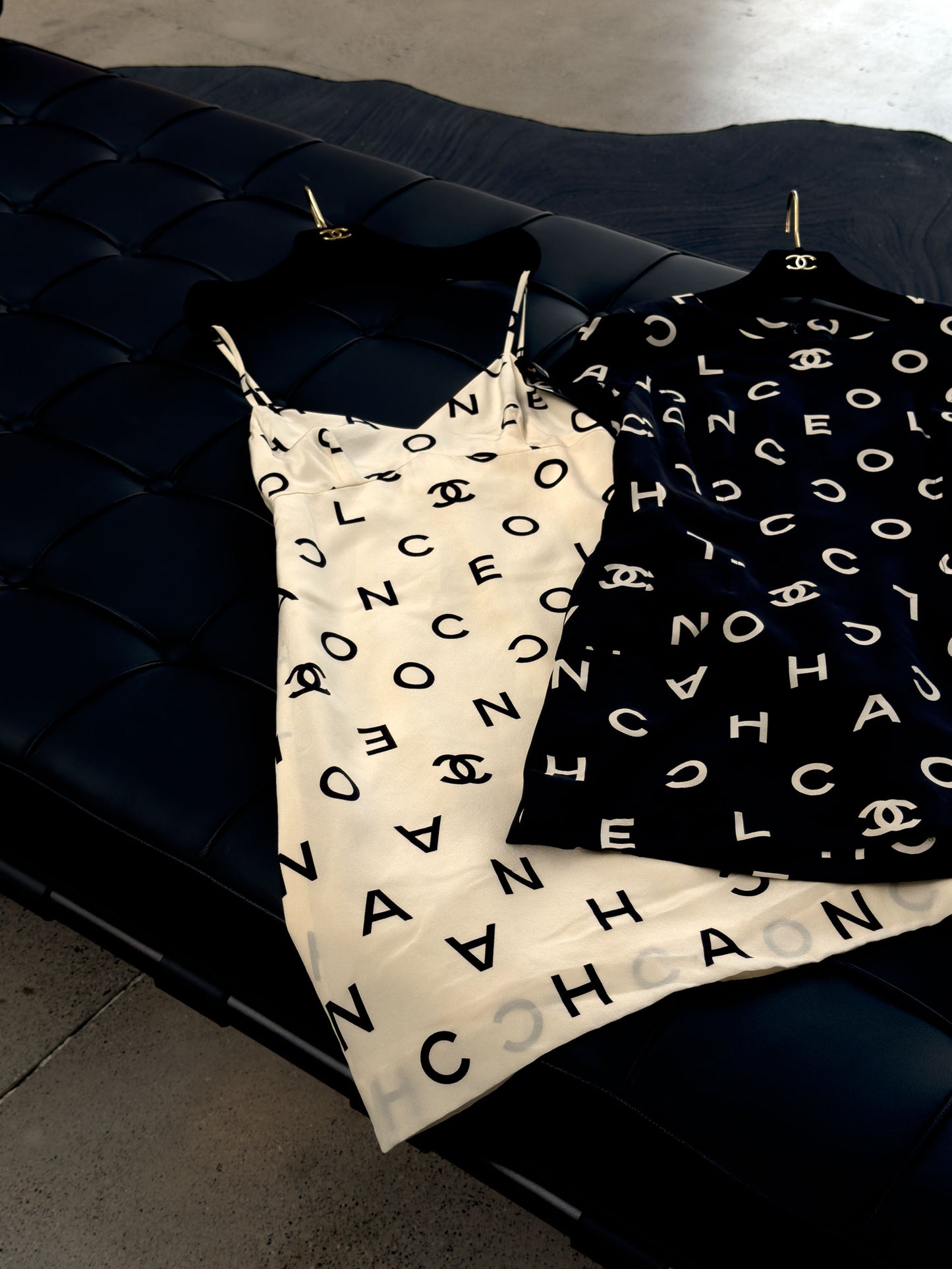 Chanel 90s silk dress with simple black and white color scheme Size:36