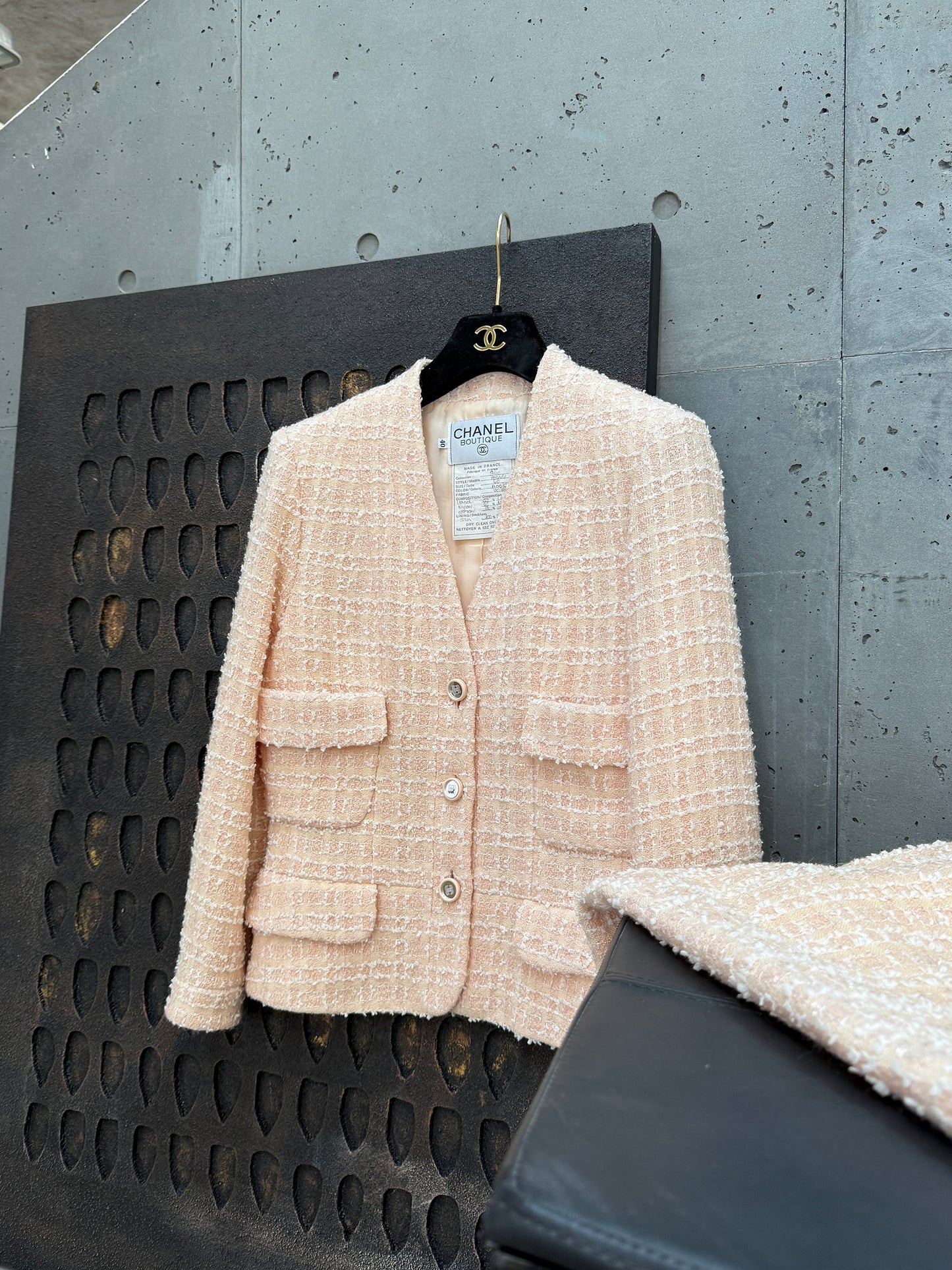 Chanel 1990s pink tweed suit Size:36