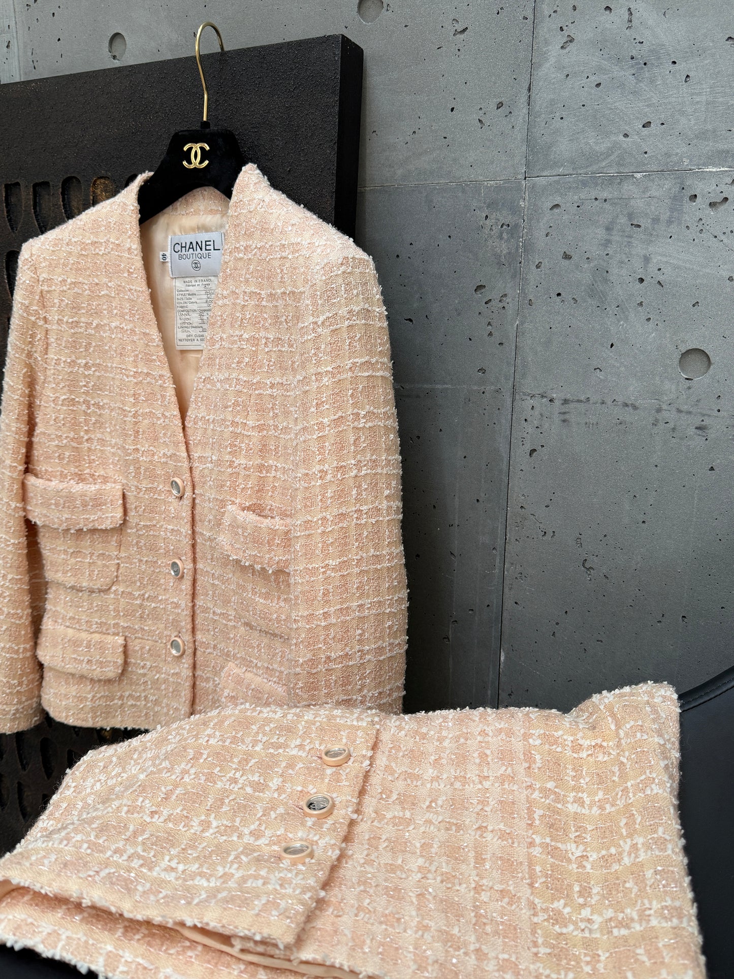 Chanel 1990s pink tweed suit Size:36