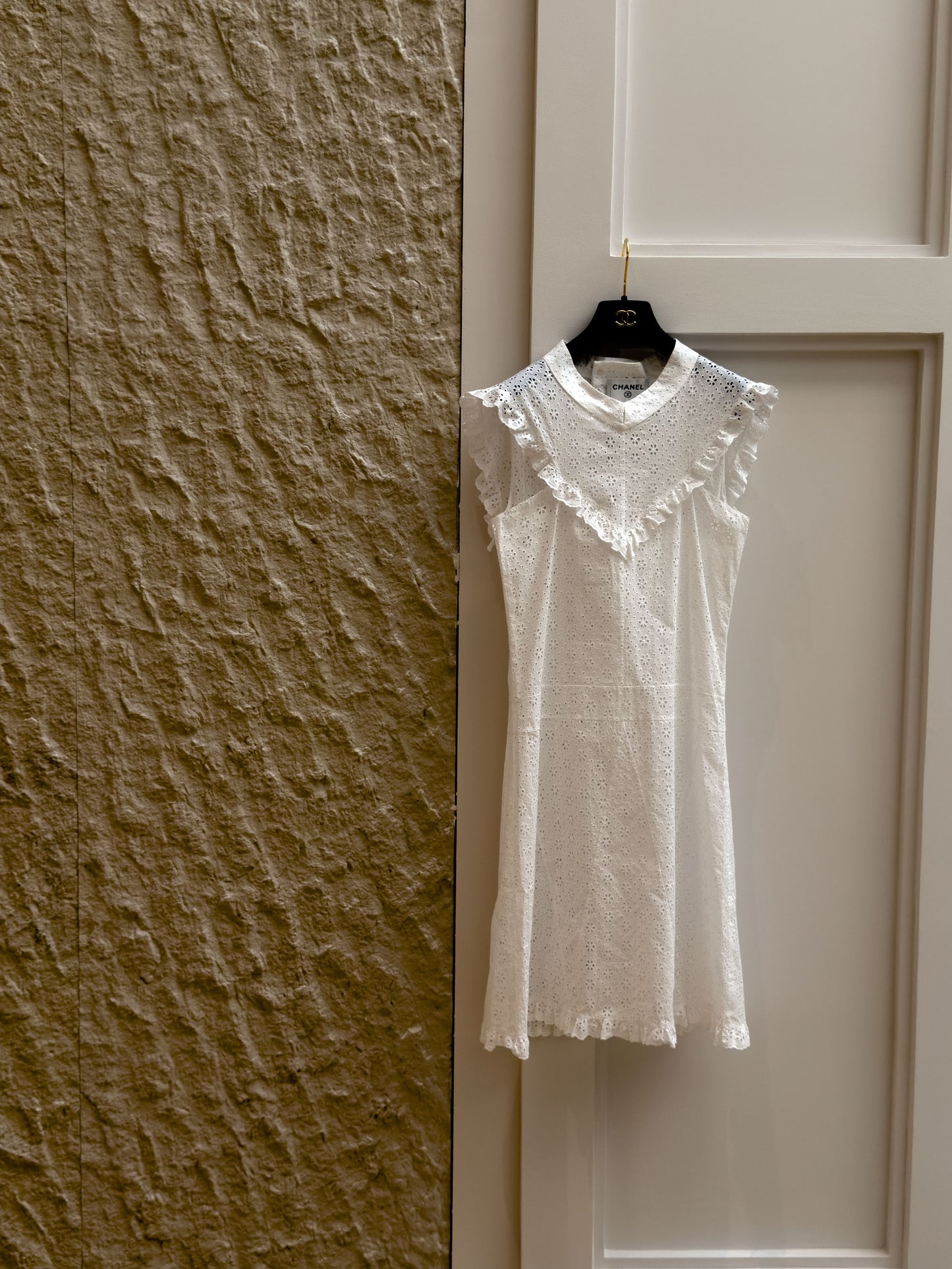 Chanel ruffled white sleeveless dress Size:38