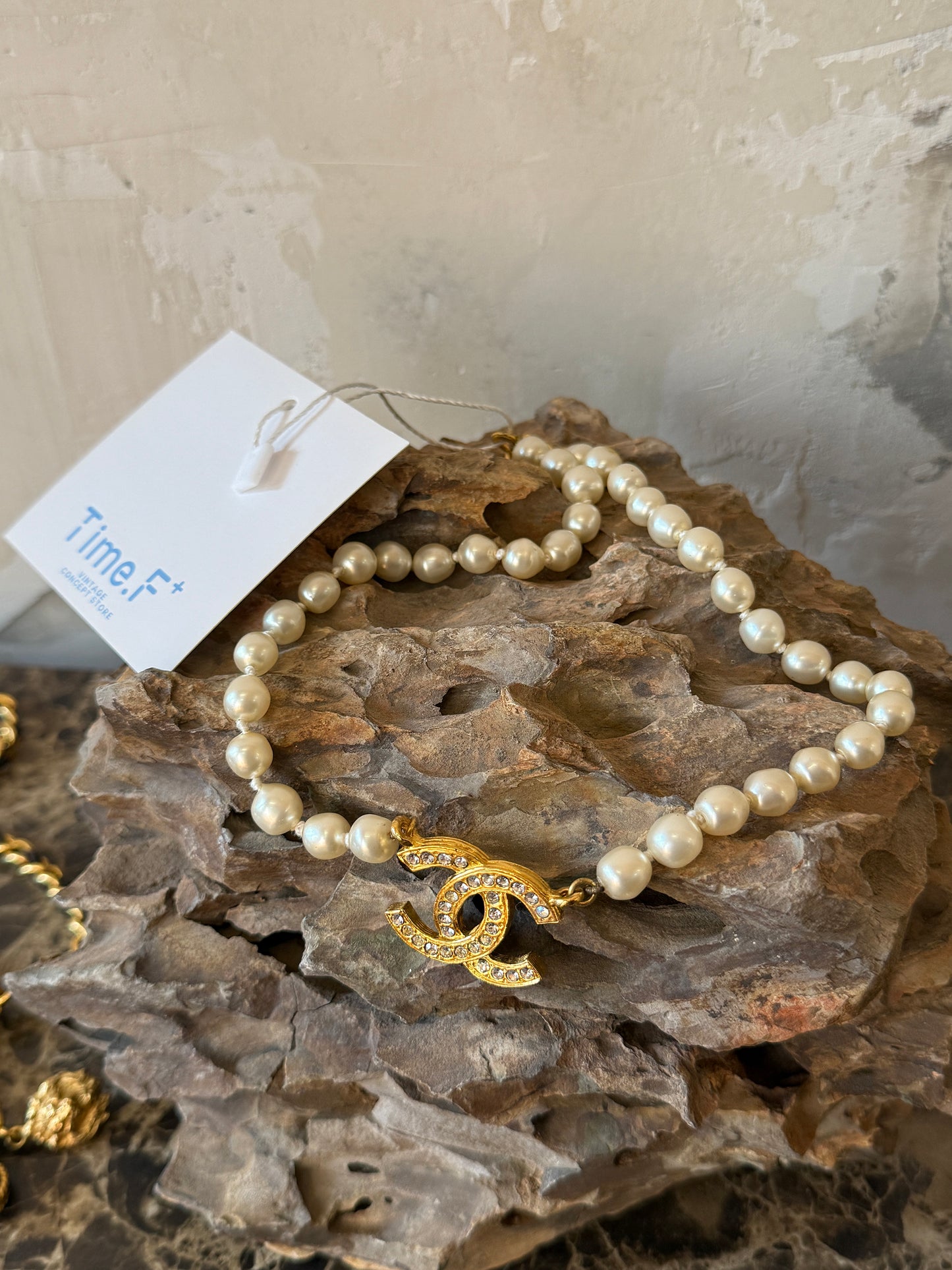 Chanel classic vintage pearl choker with rhinestone inlaid logo
