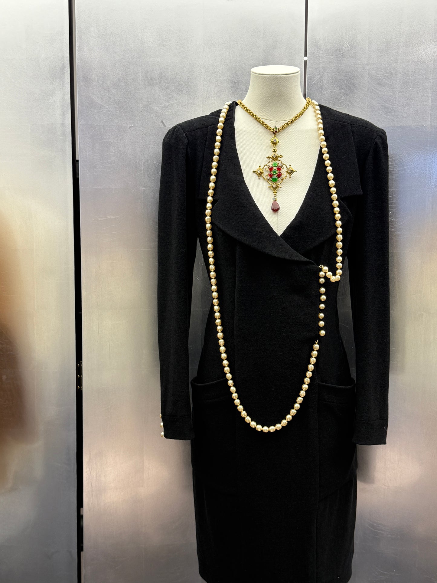 Chanel Black Pearl Dress Dress Size:40