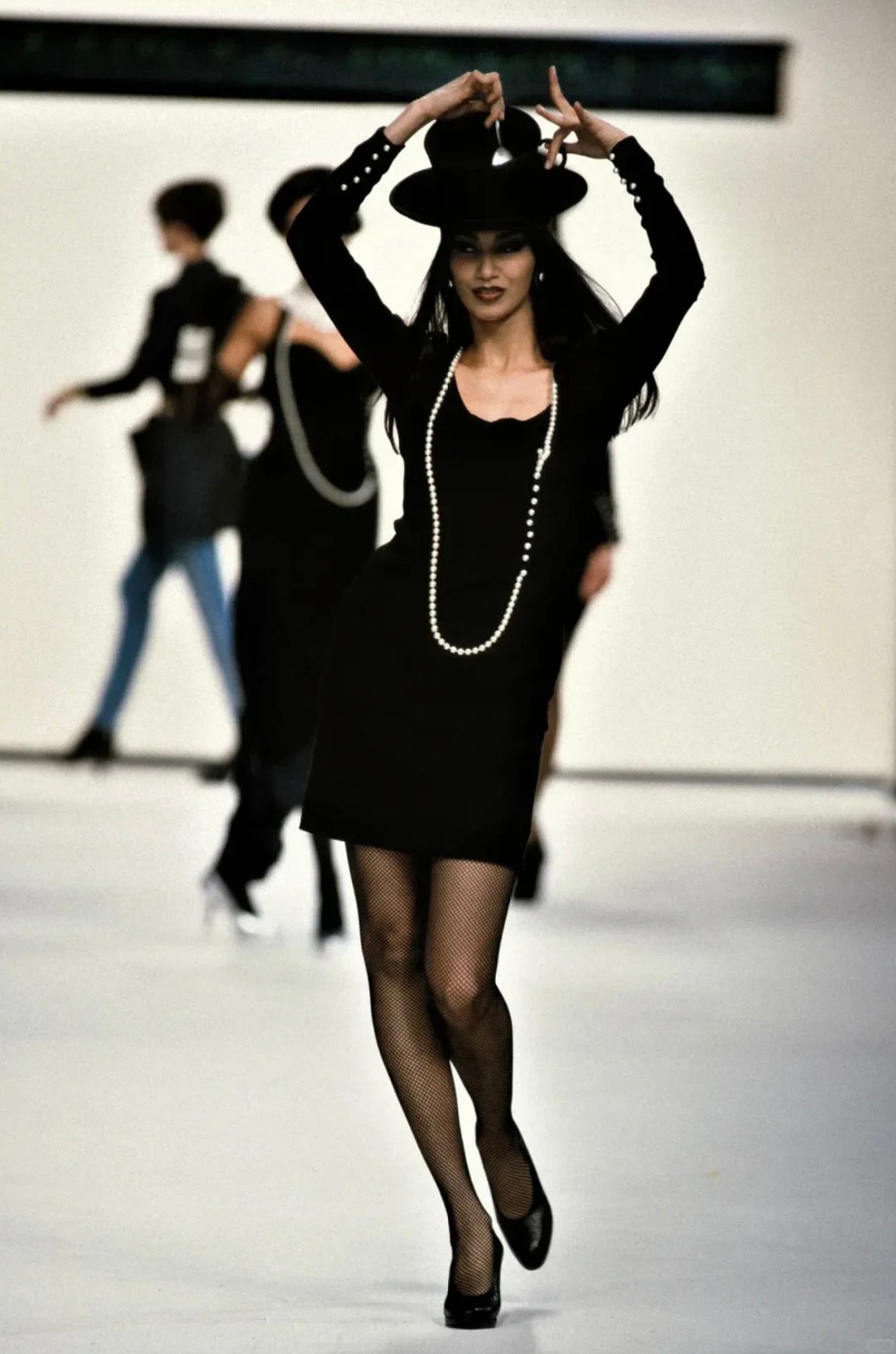 Chanel Black Pearl Dress Dress Size:40
