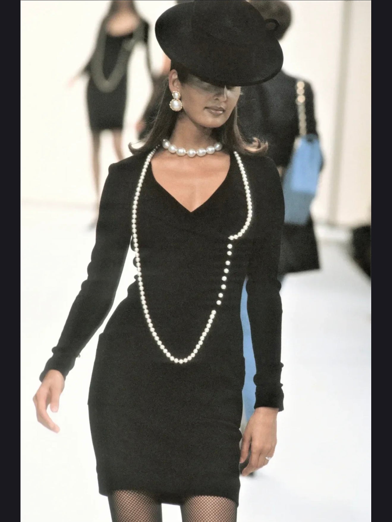 Chanel Black Pearl Dress Dress Size:40