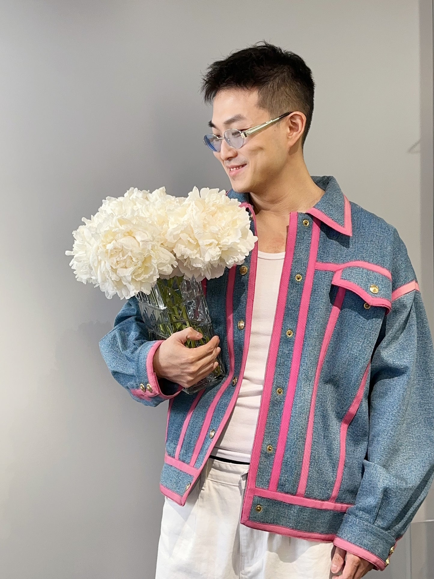 Chanel Blue and pink denim jacket Size:40