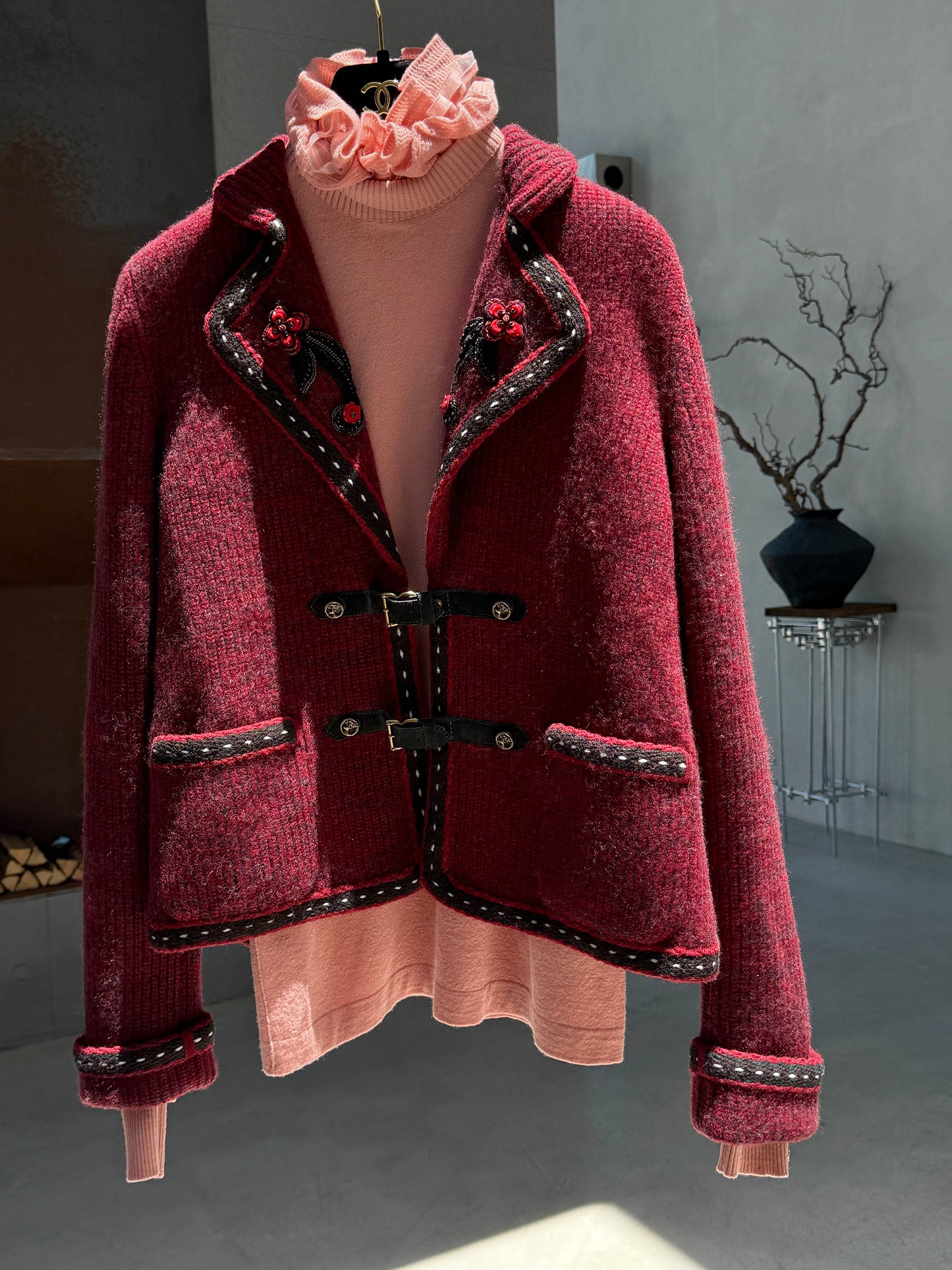 Chanle 2015 Salzburg Red Sweater Size:40