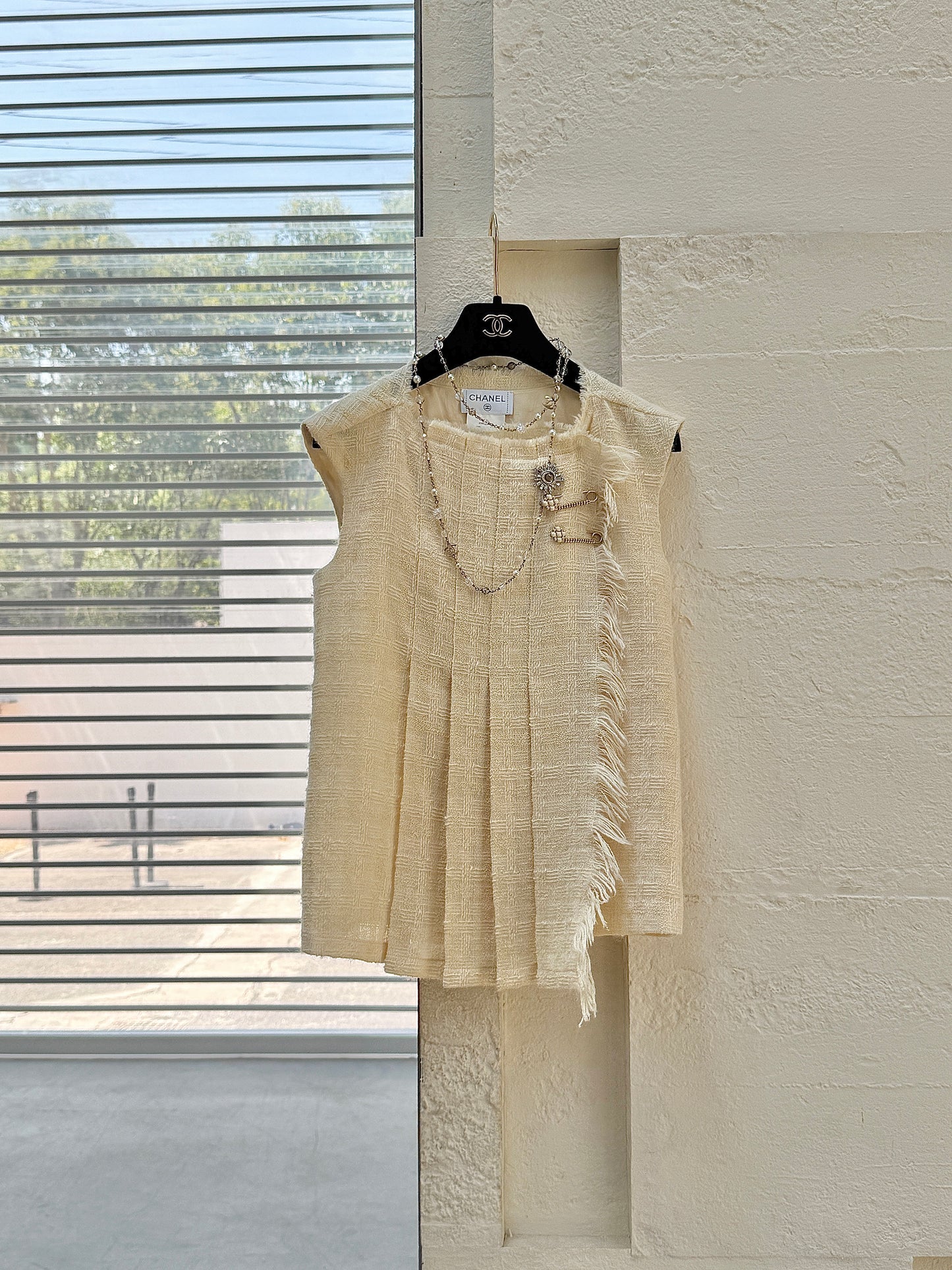 Chanel 2013 Edinburgh vest Size:34