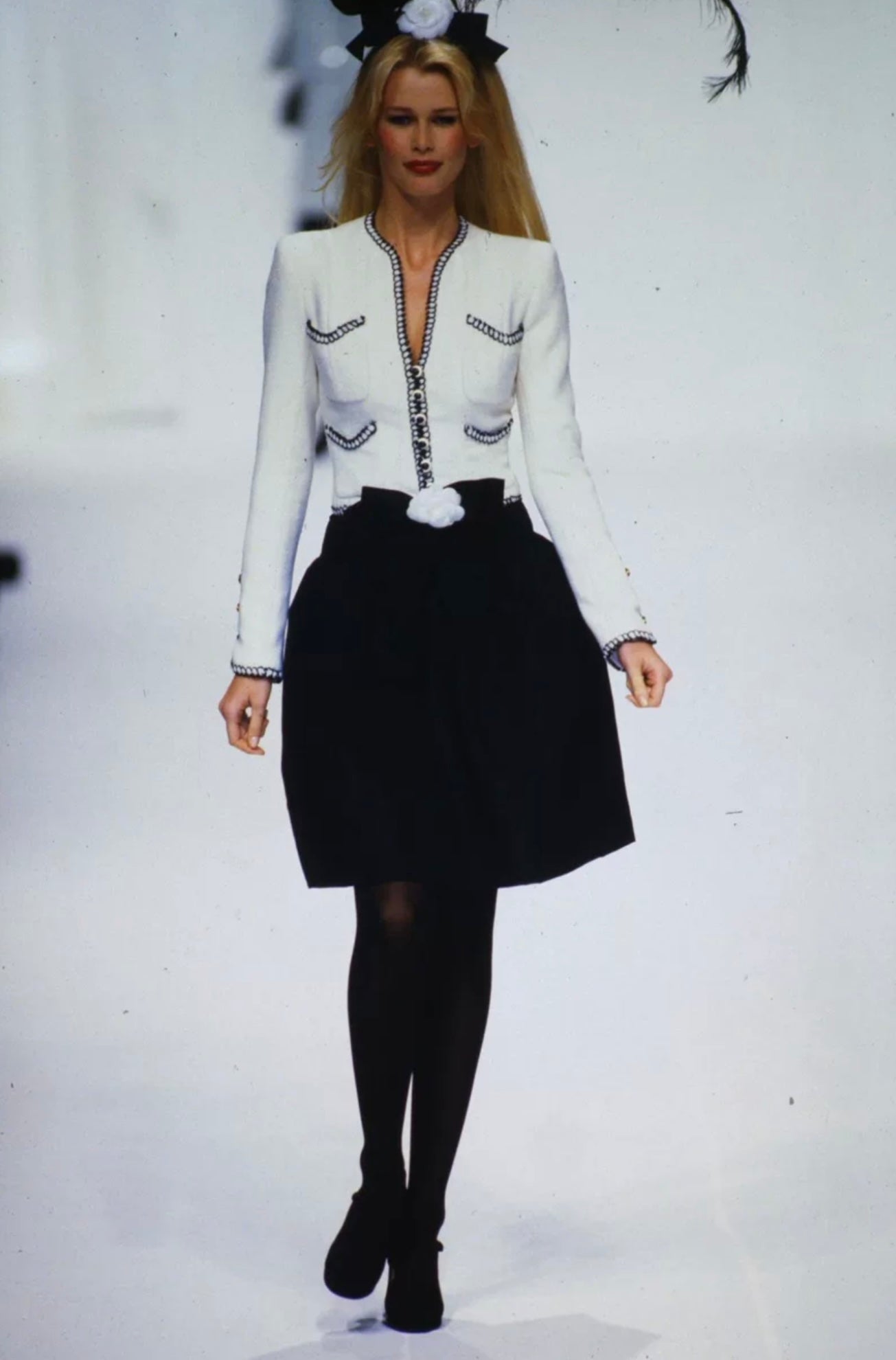 Chanel classic black and white haute couture jacket Size:36