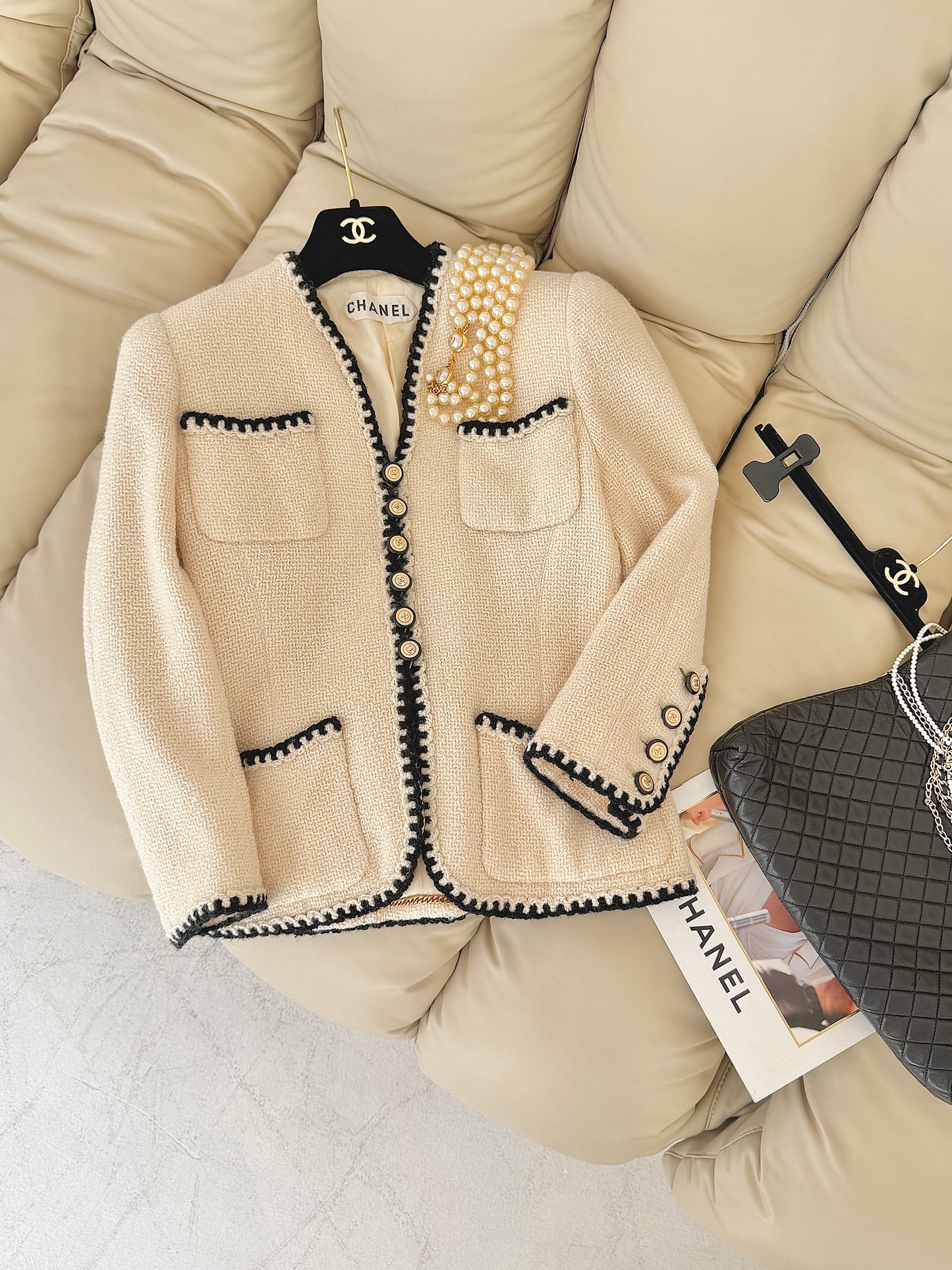 Chanel classic black and white haute couture jacket Size:36