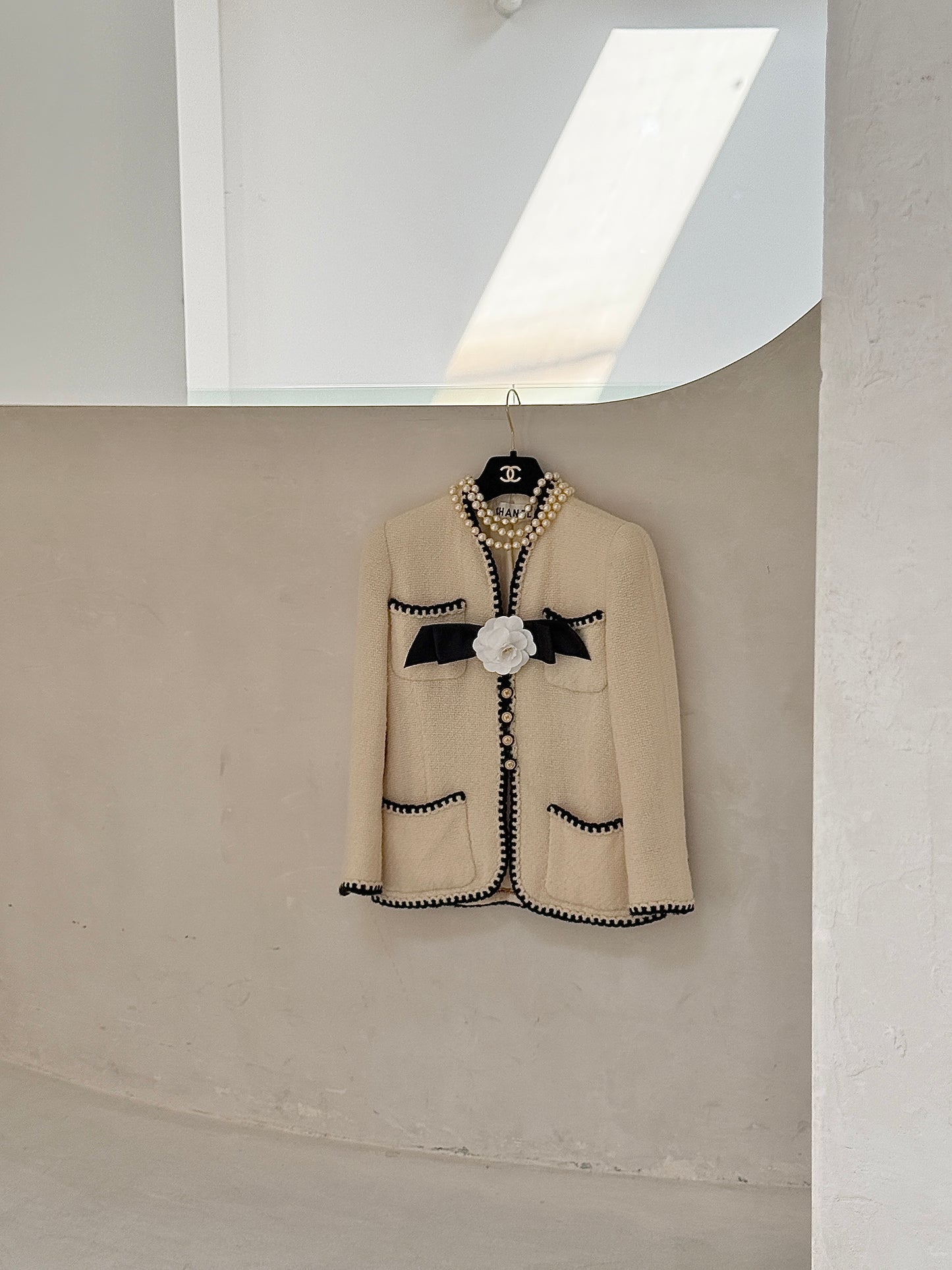 Chanel classic black and white haute couture jacket Size:36