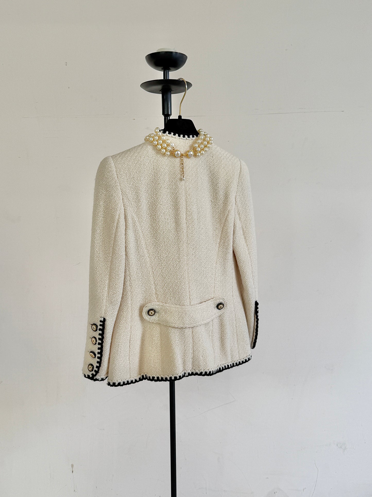 Chanel classic black and white haute couture jacket Size:36