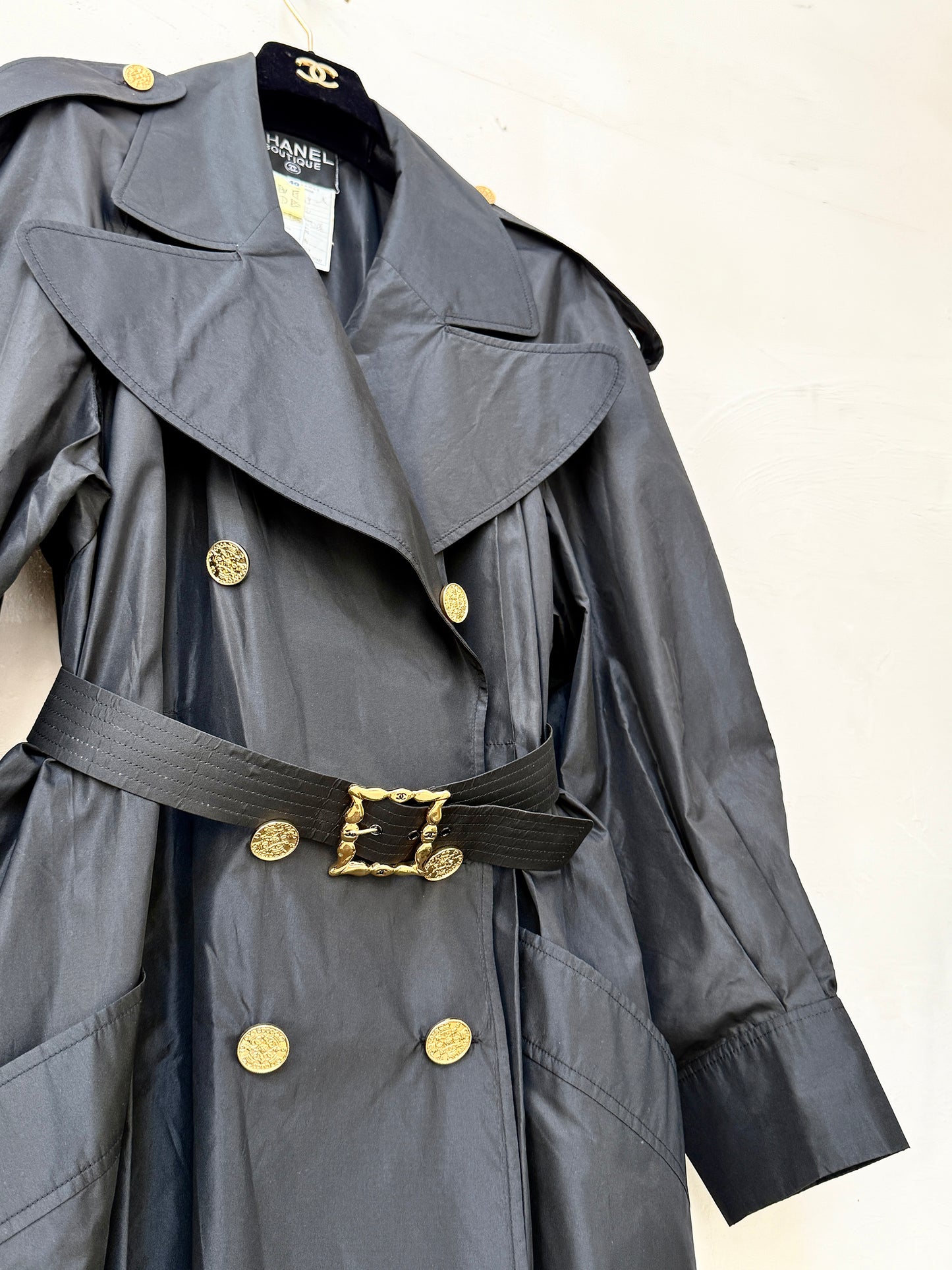 Chanel classic black long windbreaker with gold buttons Size:38
