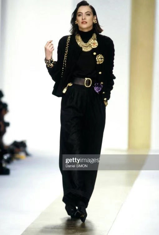 Chanel show style red glass pearl earrings
