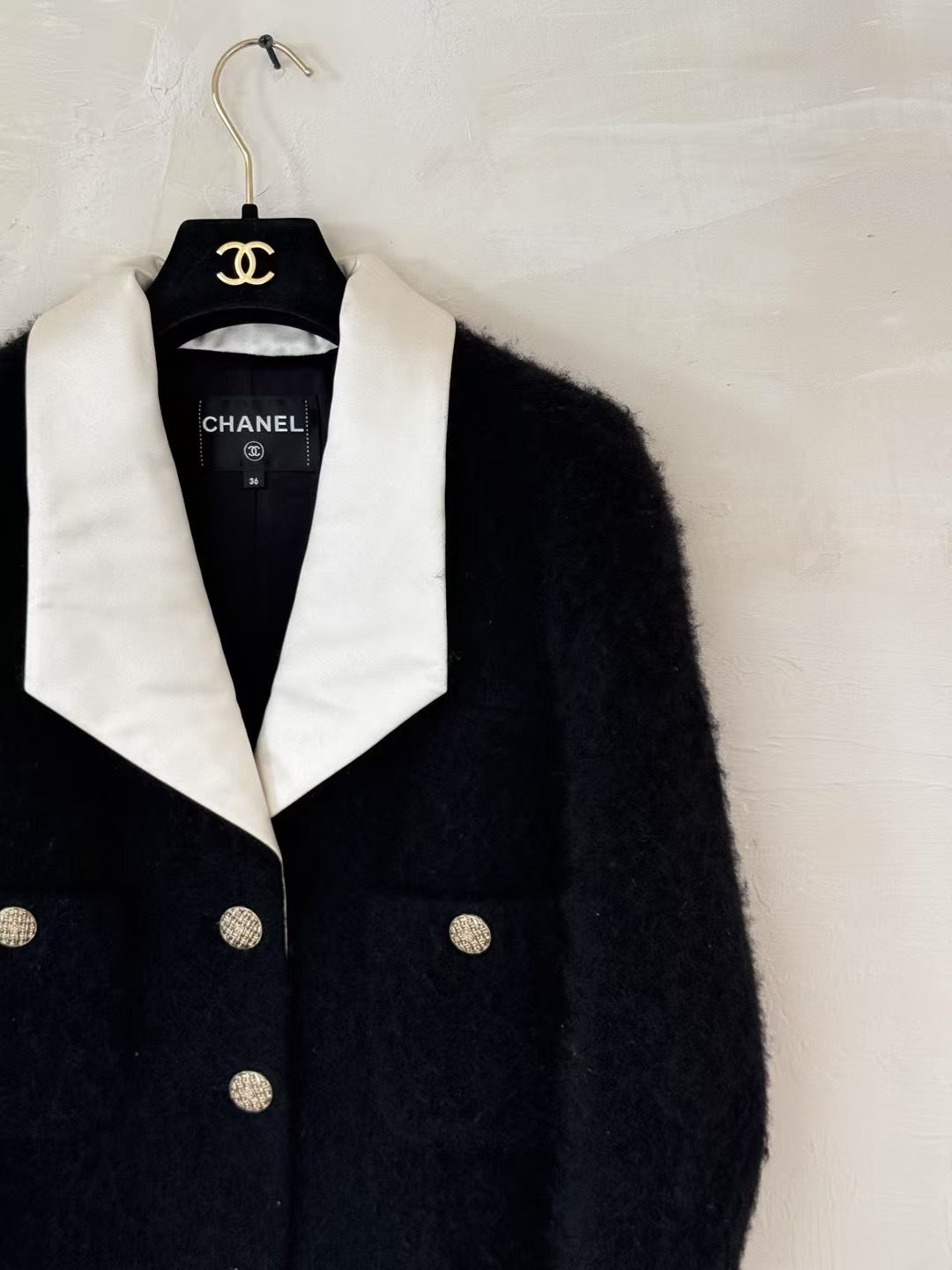 Chanel black and white color jacket Large lapel Size:38