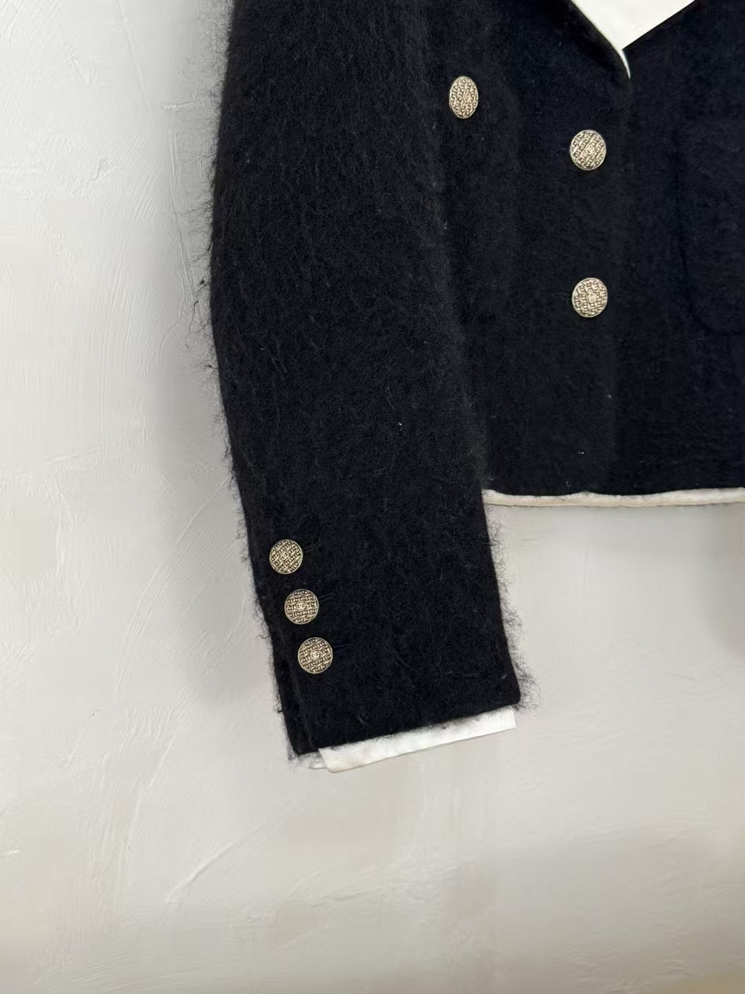 Chanel black and white color jacket Large lapel Size:38
