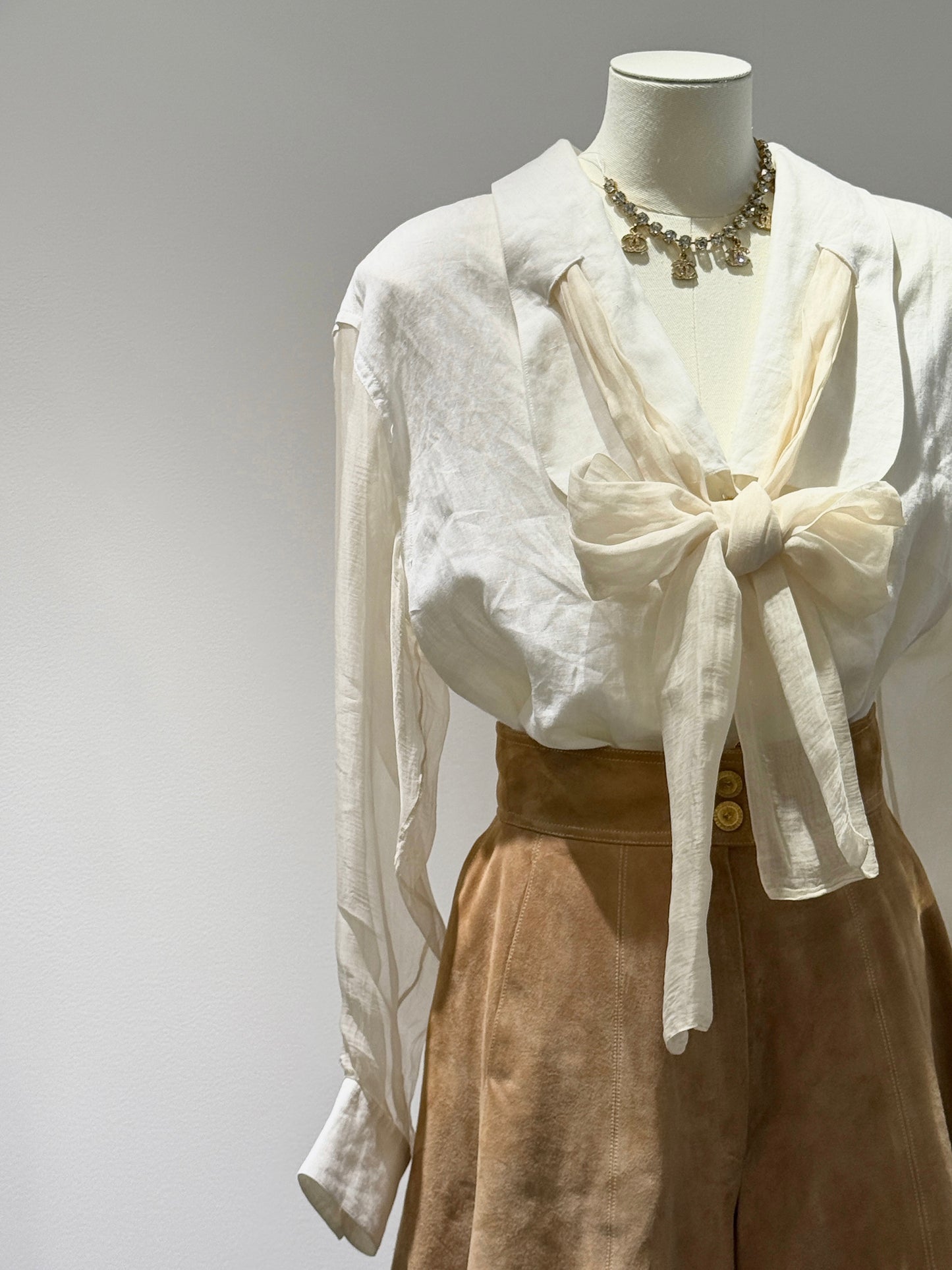 Chanel silk bow collar shirt Size:36