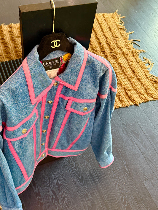 Chanel Blue and pink denim jacket Size:40
