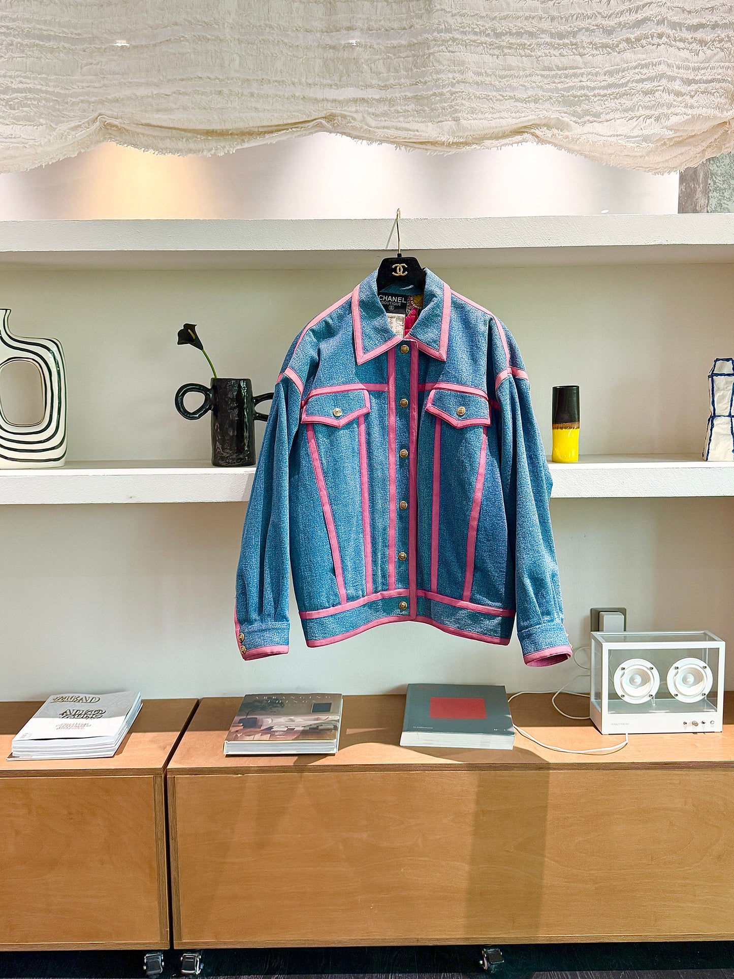 Chanel Blue and pink denim jacket Size:40