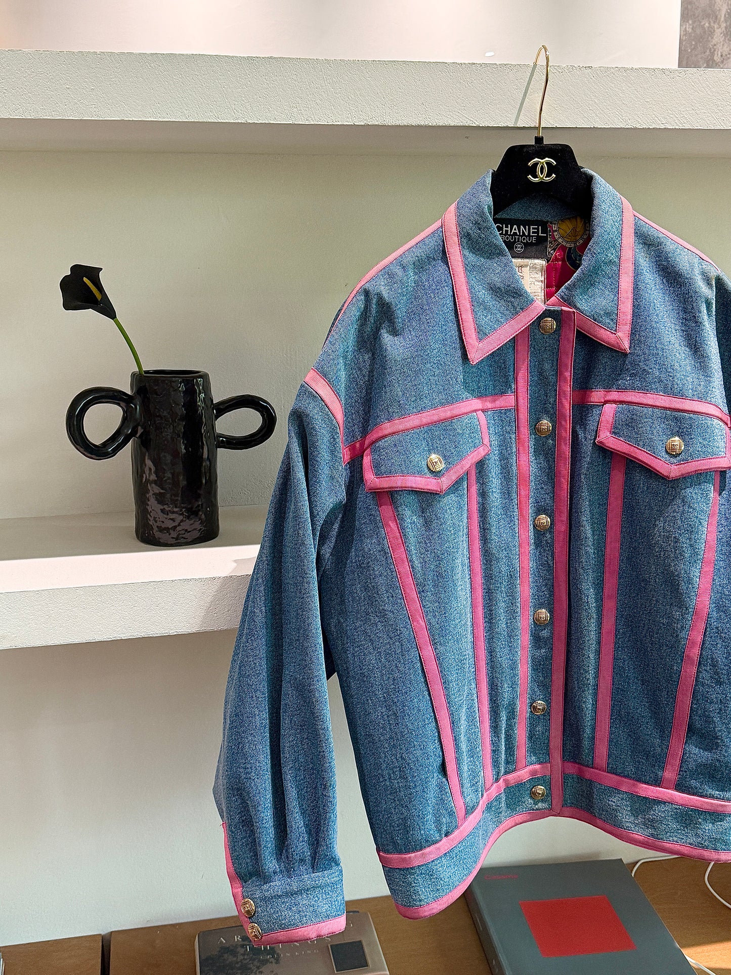 Chanel Blue and pink denim jacket Size:40