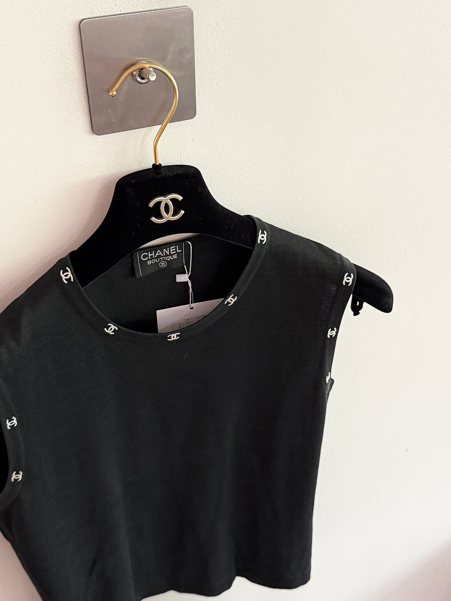 Chanel Black sleeveless vest top Size:38
