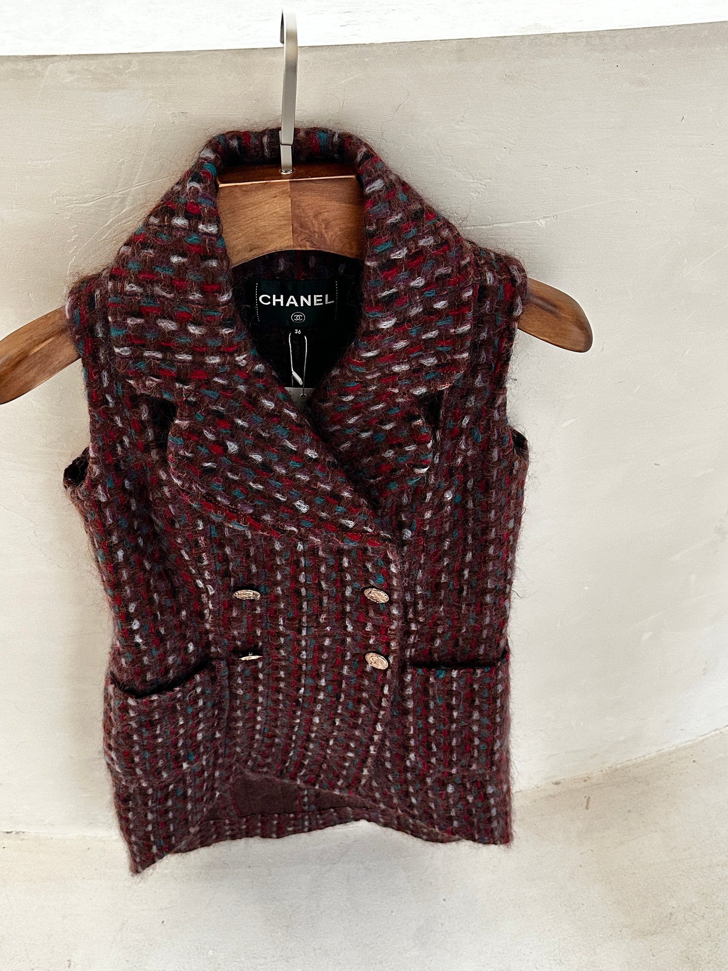 Chanel coarse tweed vest skirt size: 38 A