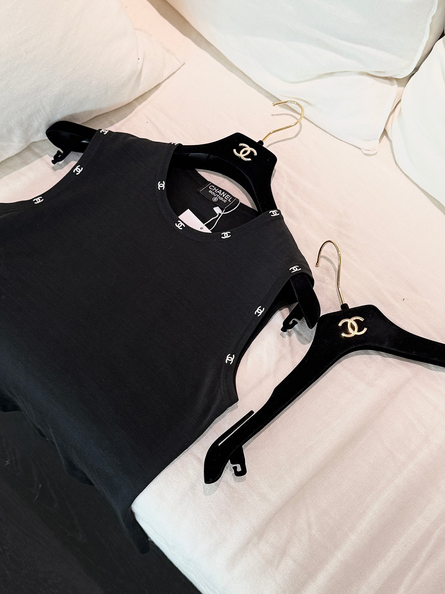 Chanel Black sleeveless vest top Size:38