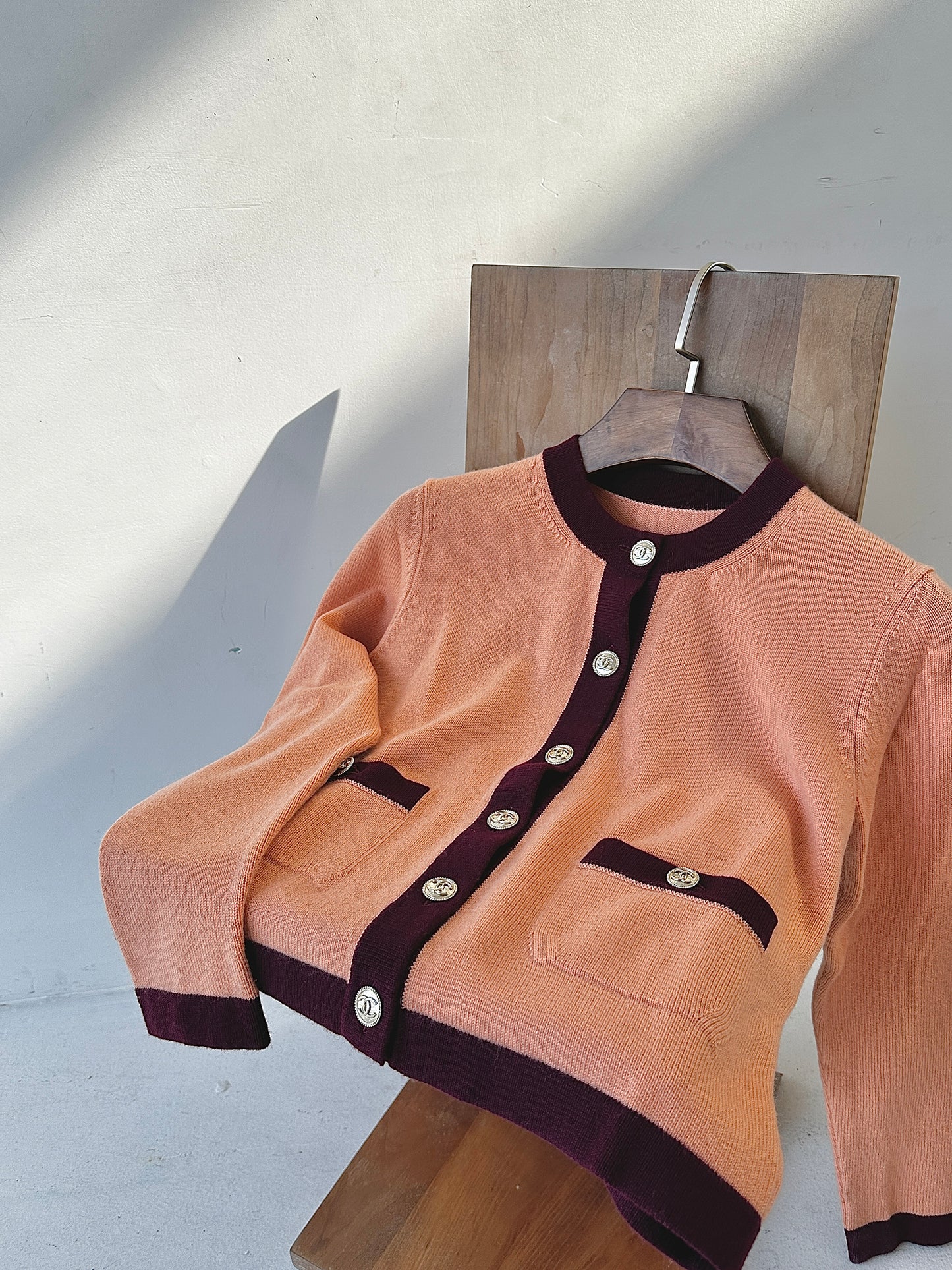 Chanel 2020A Early Autumn Color blocked Cashmere Set size: 38