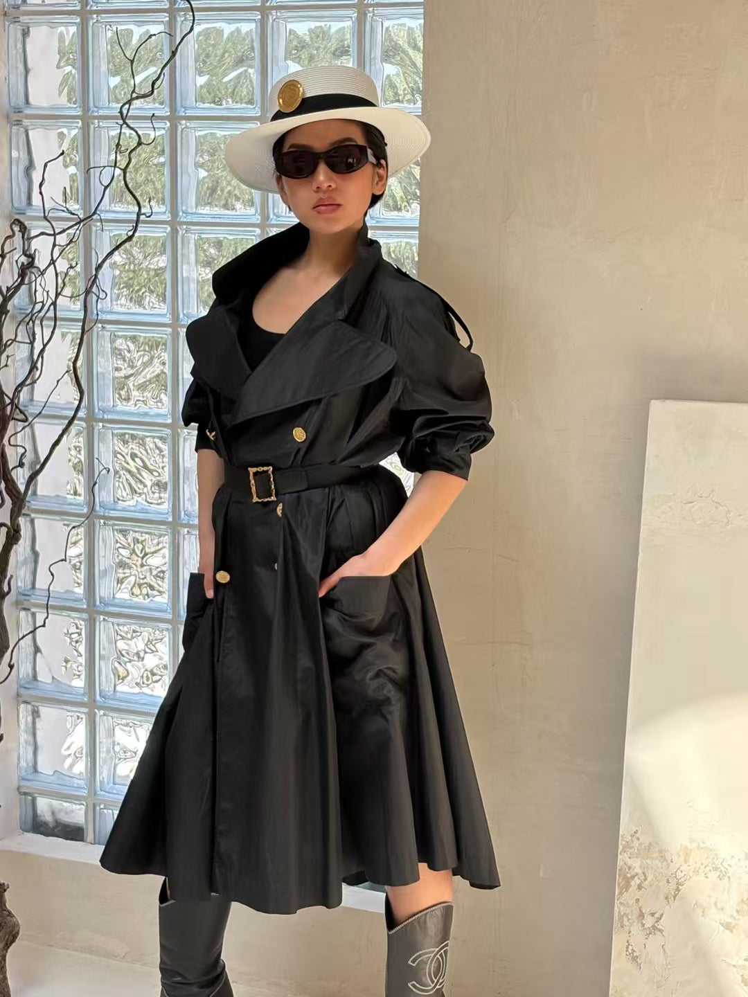 Chanel classic black long windbreaker with gold buttons Size:38