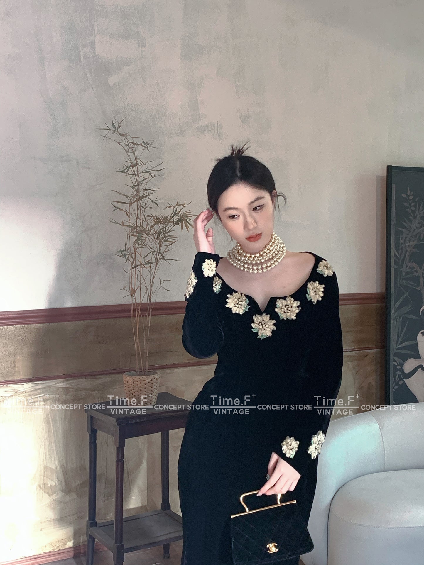 Chanel 1990 Velvet and Edelweiss Dress Size:40