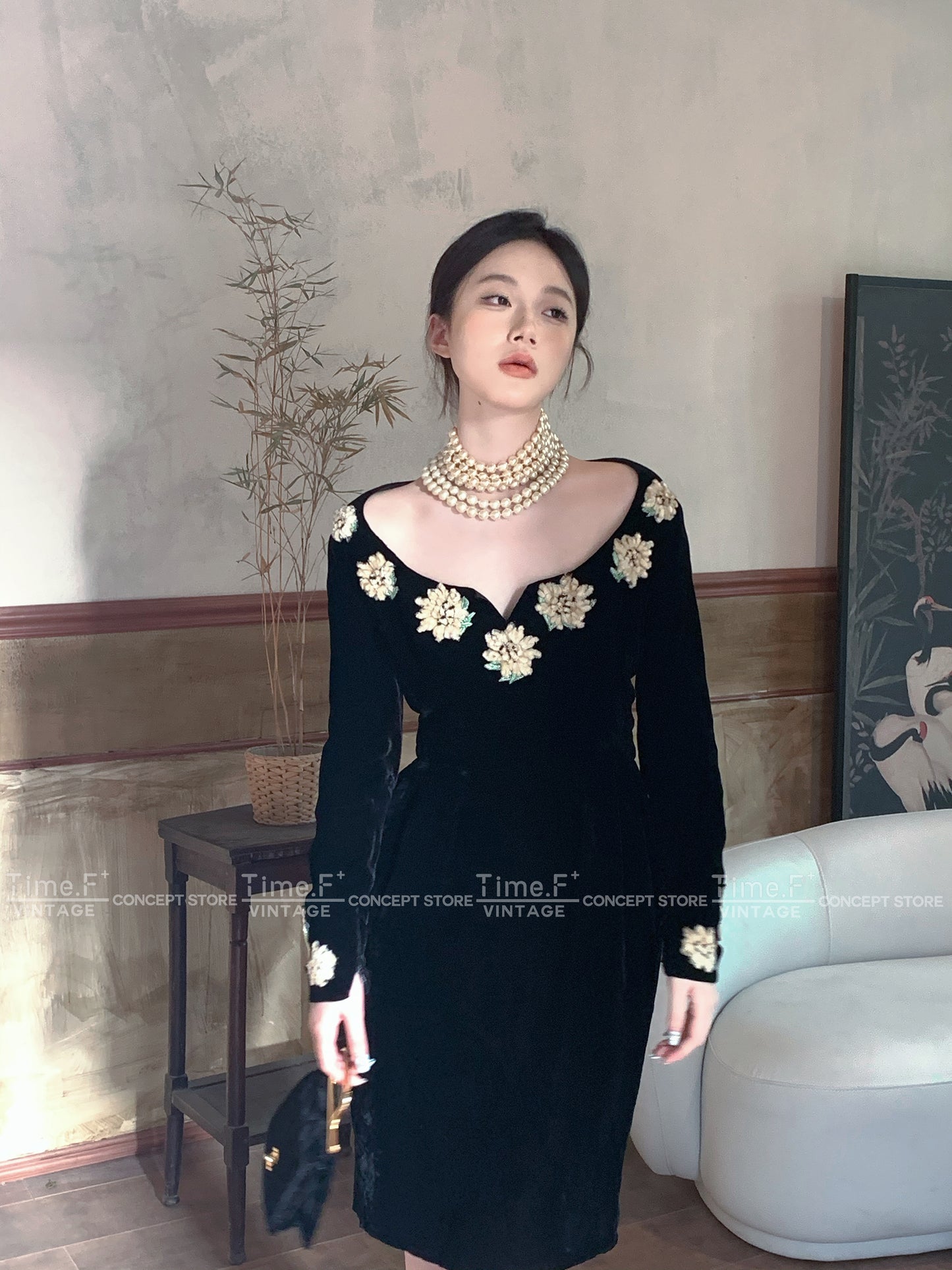 Chanel 1990 Velvet and Edelweiss Dress Size:40