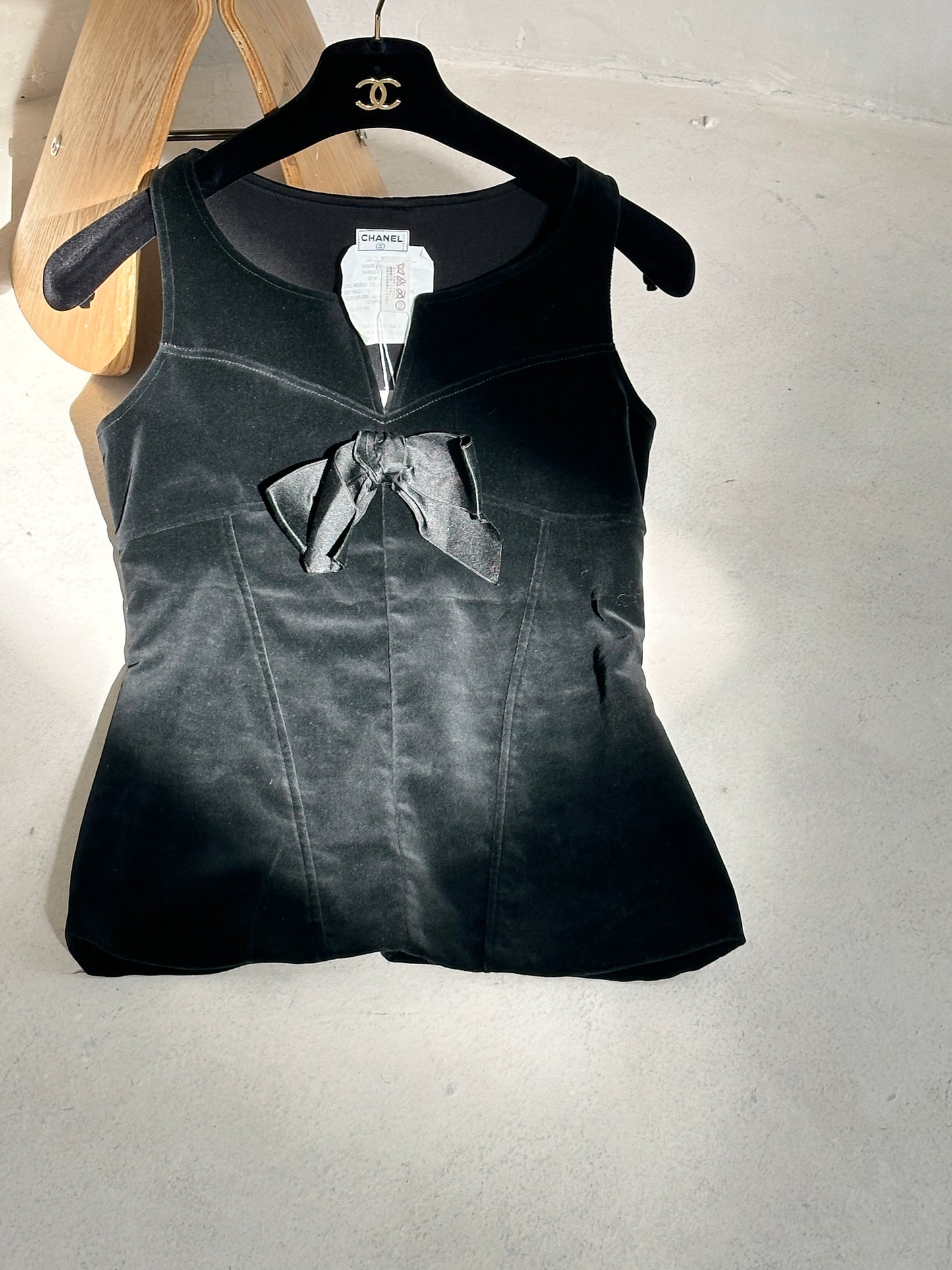 Chanel Velvet Vest from the 1980s size：36