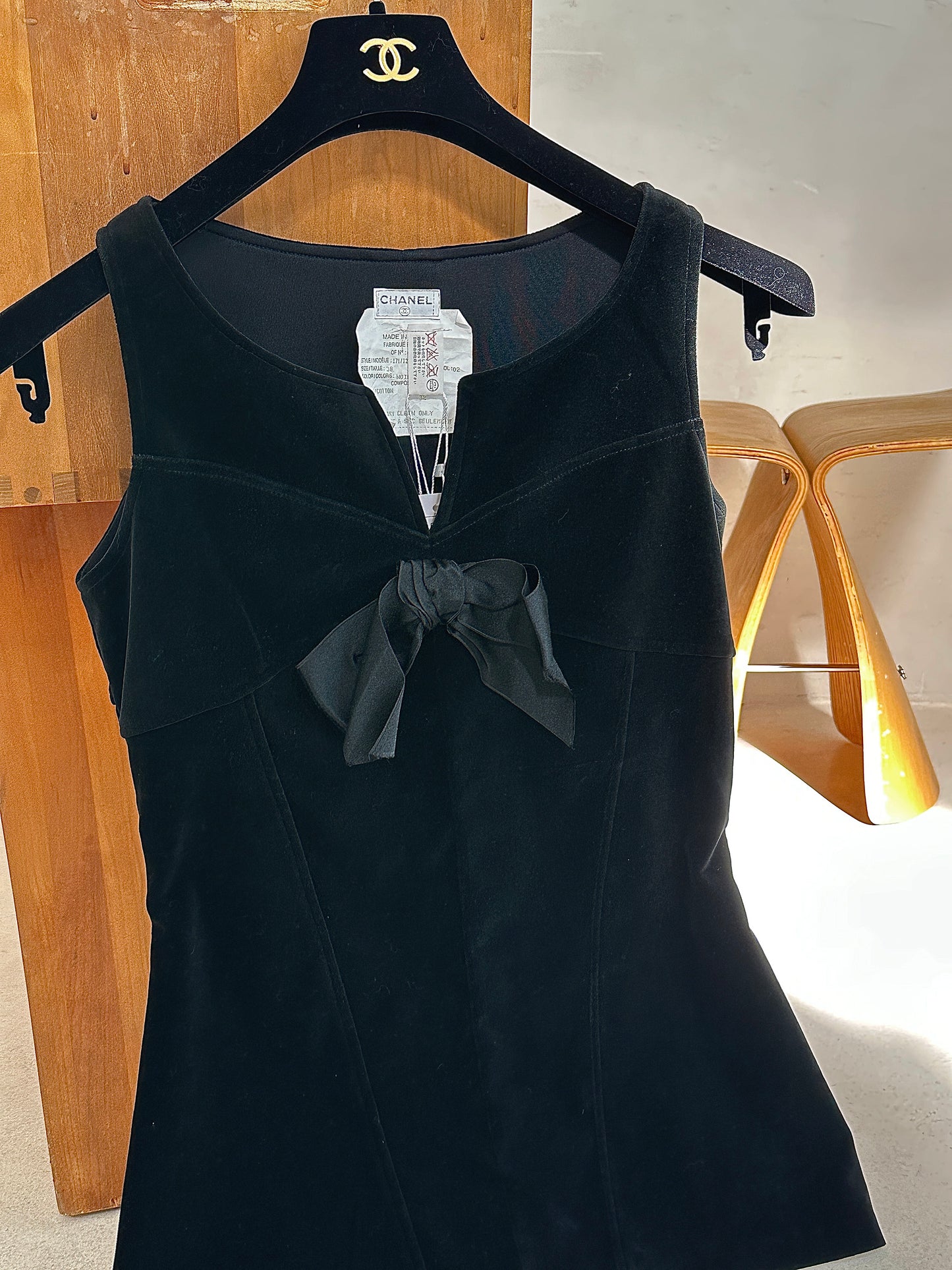 Chanel Velvet Vest from the 1980s size：36
