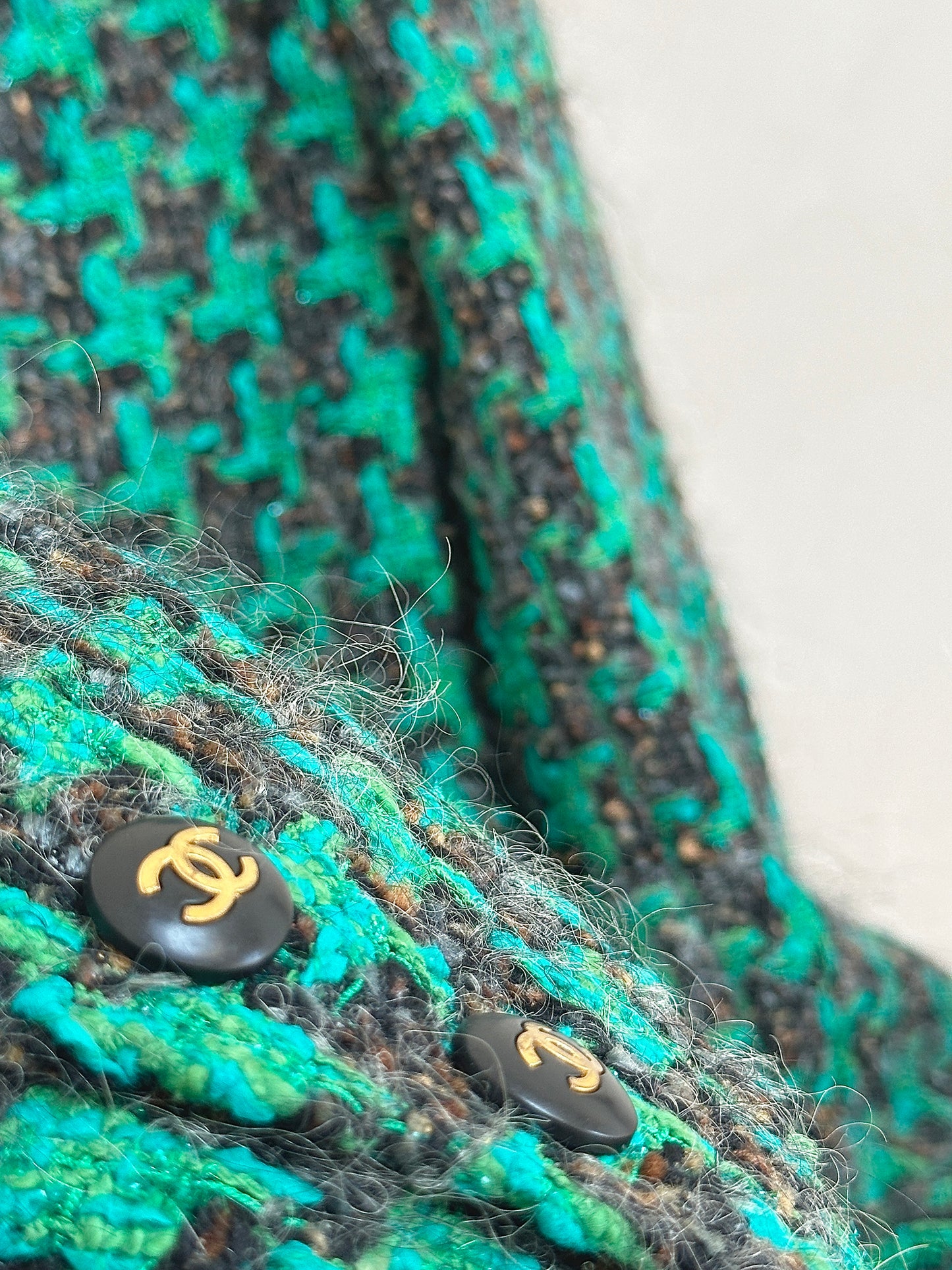 Chanel vintage 80s green houndstooth jacket Size: 34