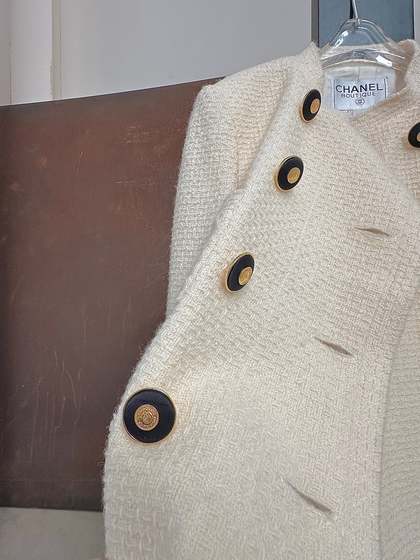 Chanel 80s fashion show off off off off white jacket Size: 36