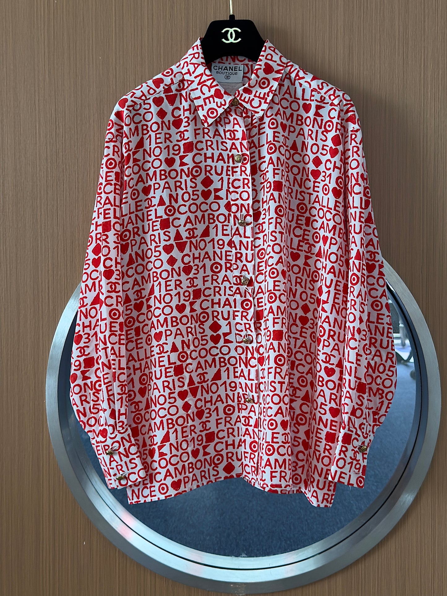 Chanel Letter graffiti Red silk shirt from the 1980s Size:38